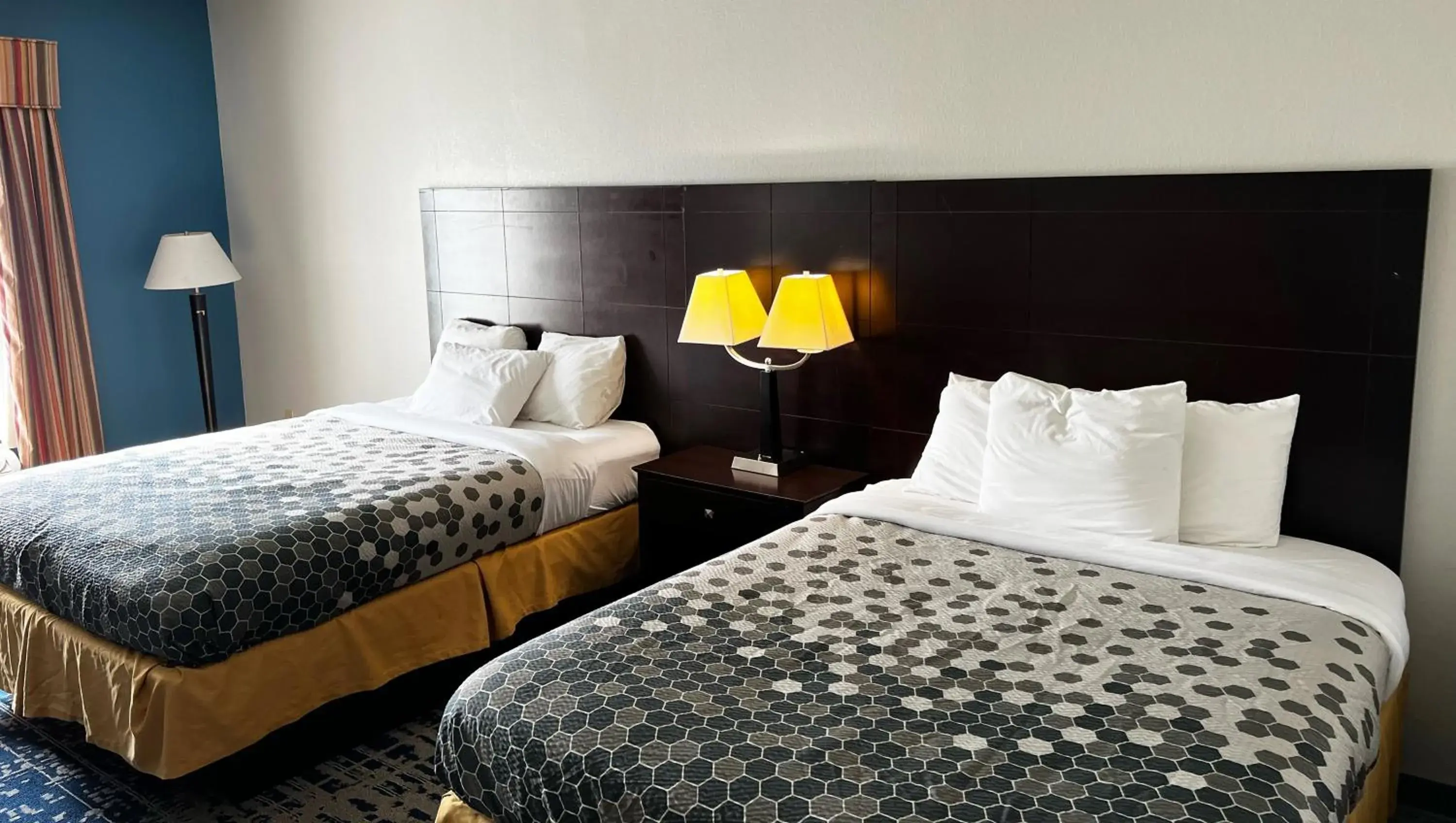 Bedroom, Bed in Super Inn & Suites Philadelphia Bedroom, Bed in Super Inn & Suites Philadelphia