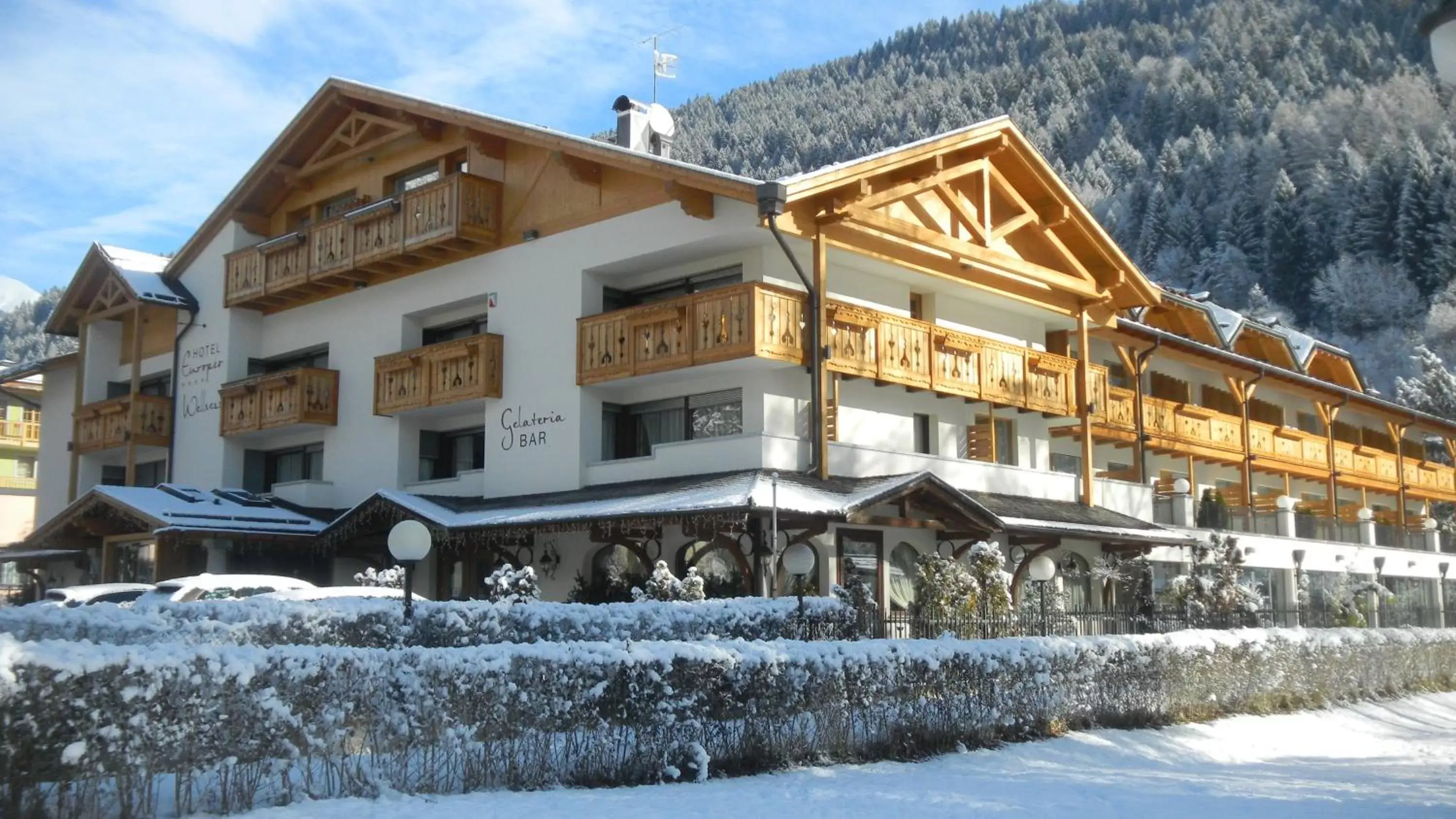 Facade/entrance, Winter in Hotel Europeo Alpine Charme & Wellness