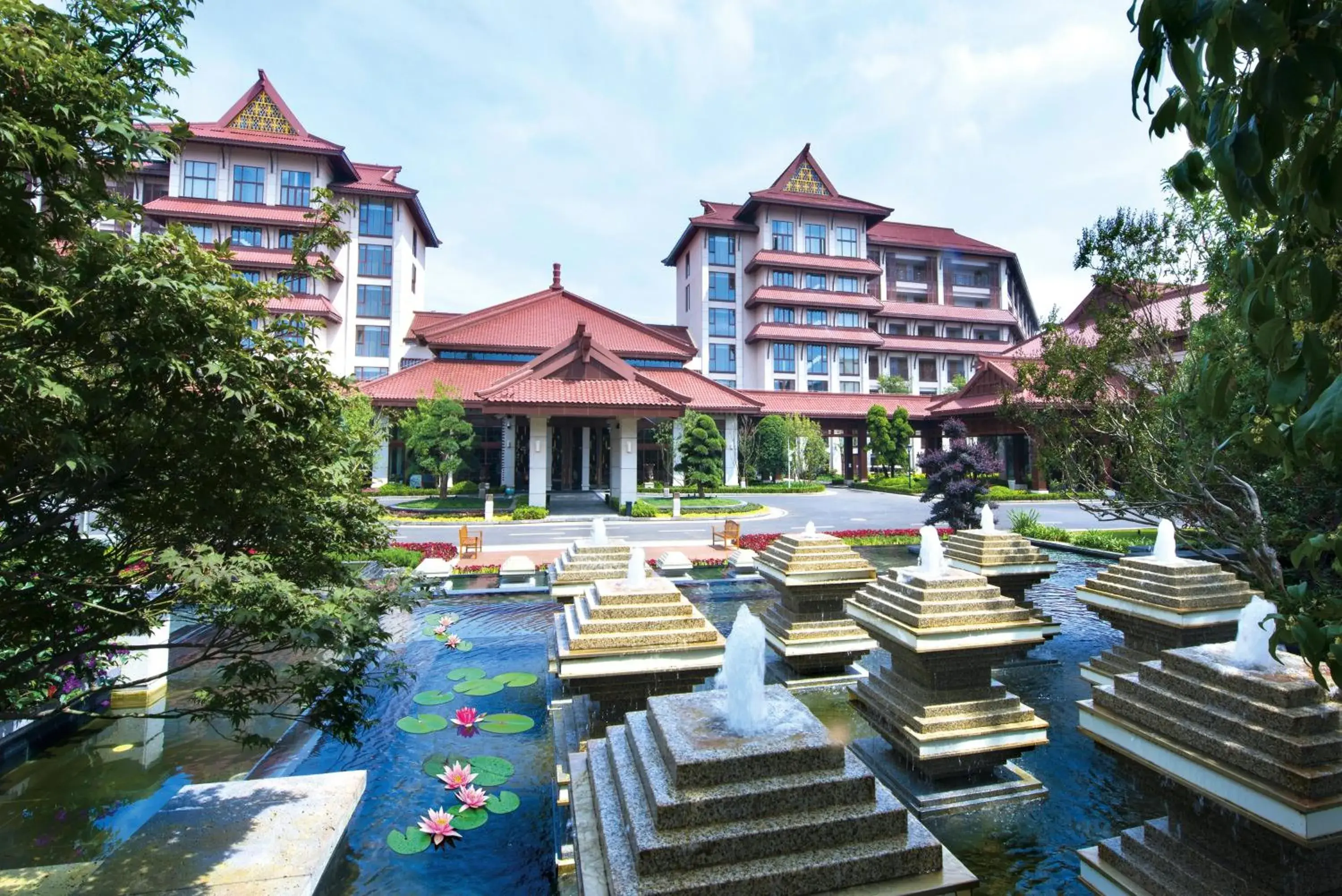 Property Building in Crowne Plaza - Kunming Ancient Dian Town, an IHG Hotel