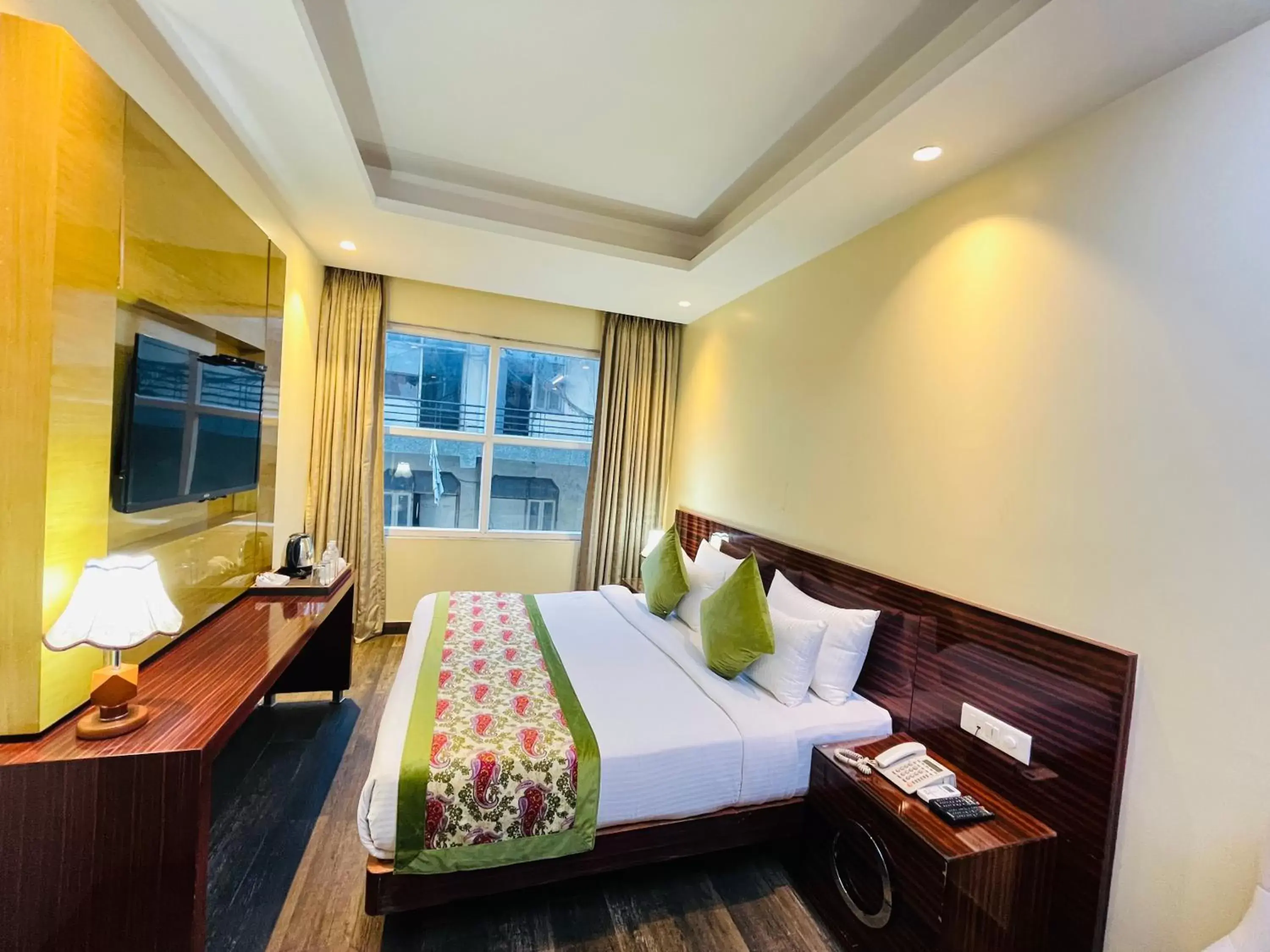 Bed in Hotel Banz - Near Delhi International Airport