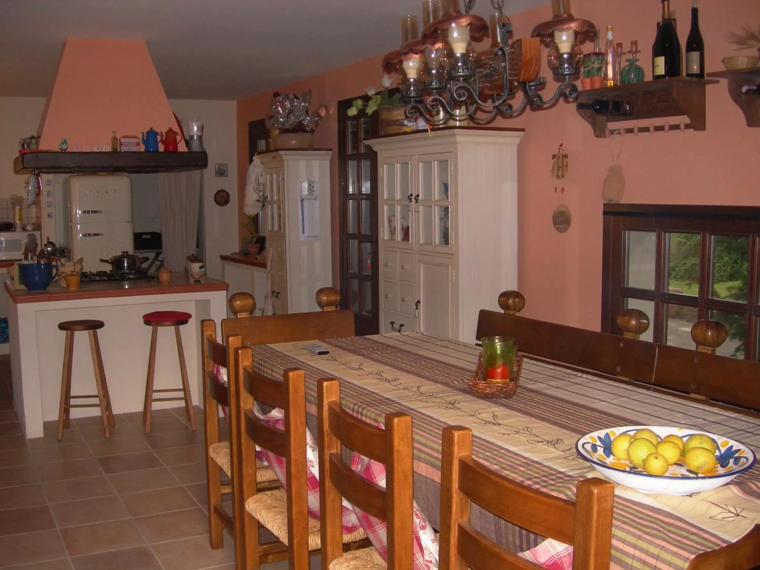 Decorative detail, Dining Area in B&B Rollo Garden