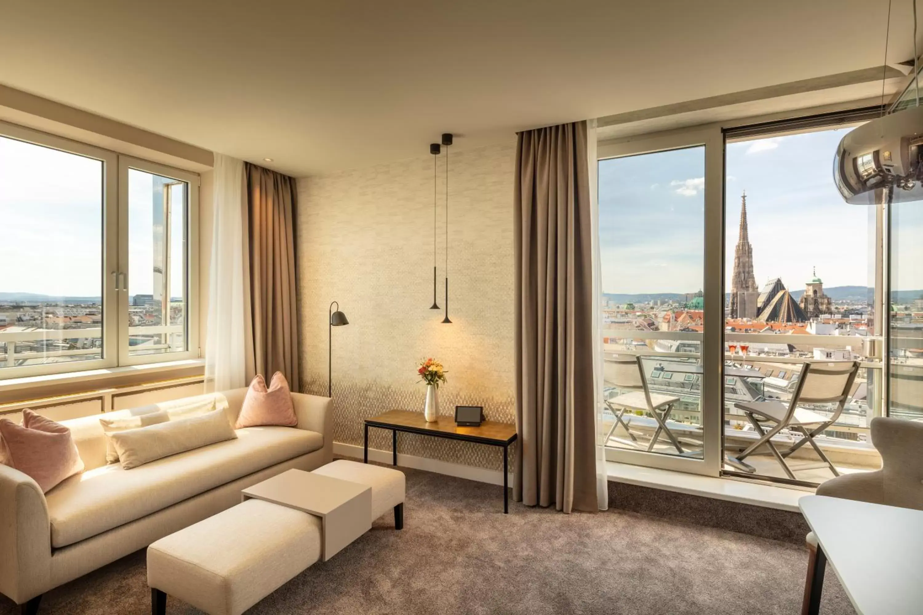 Balcony/Terrace, Seating Area in Hotel Am Parkring