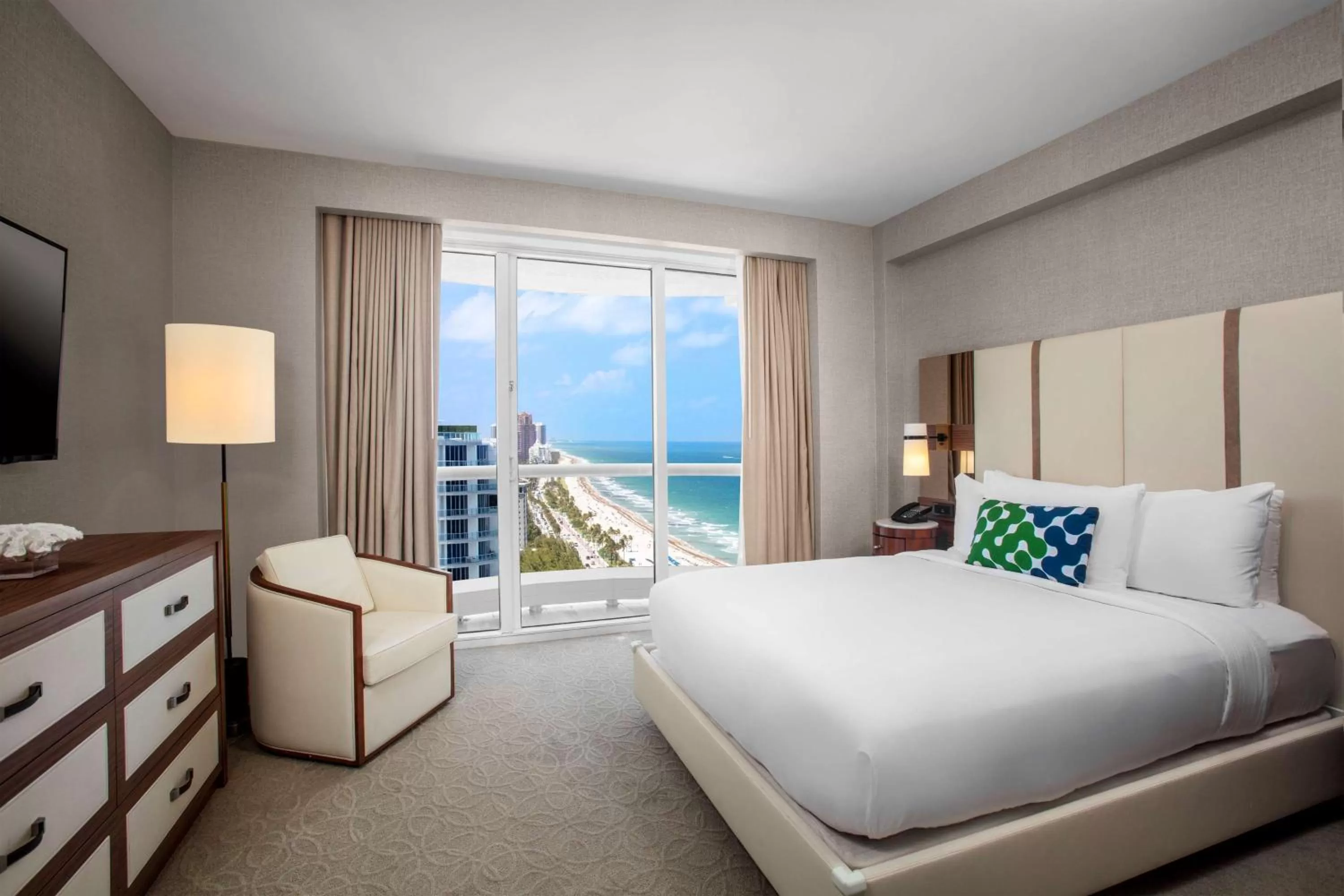 Bed in Conrad Fort Lauderdale Beach