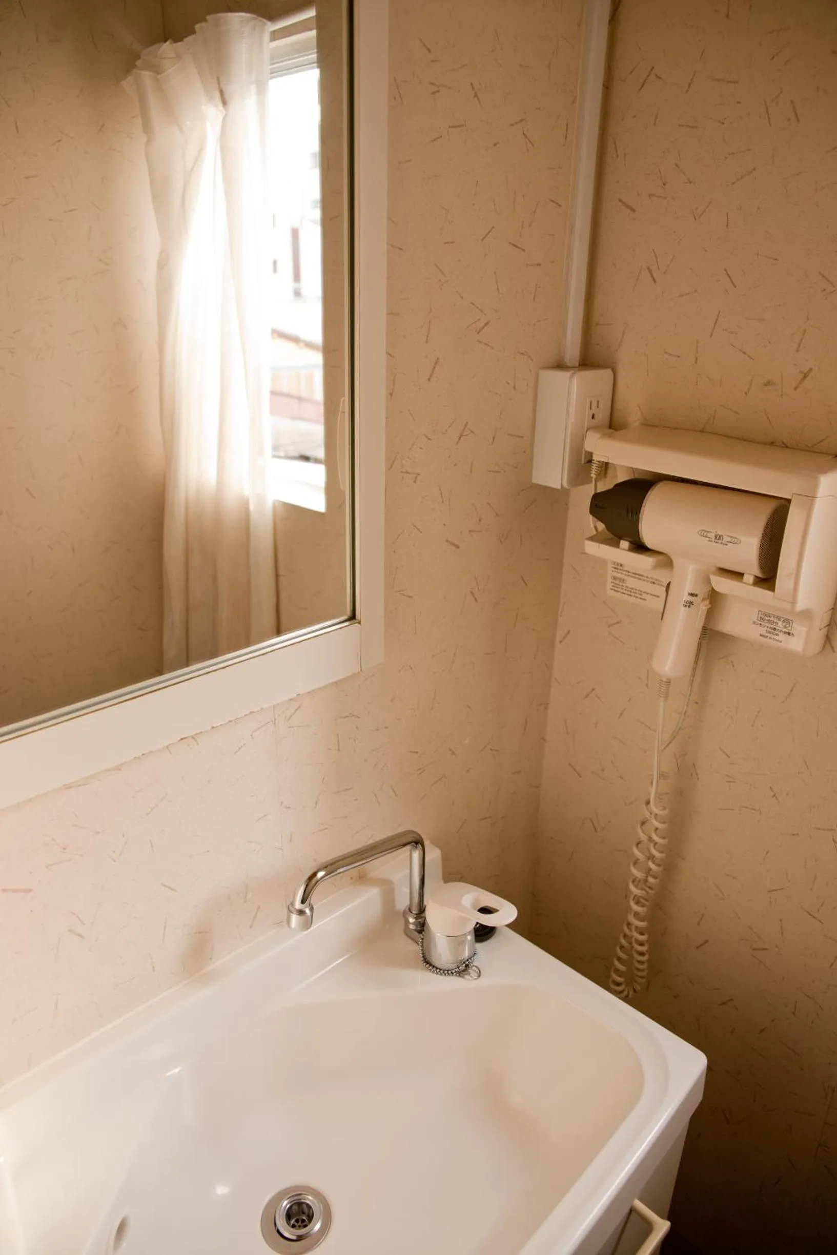 Area and facilities in K's House Tokyo Oasis - Quality Hostel in Asakusa