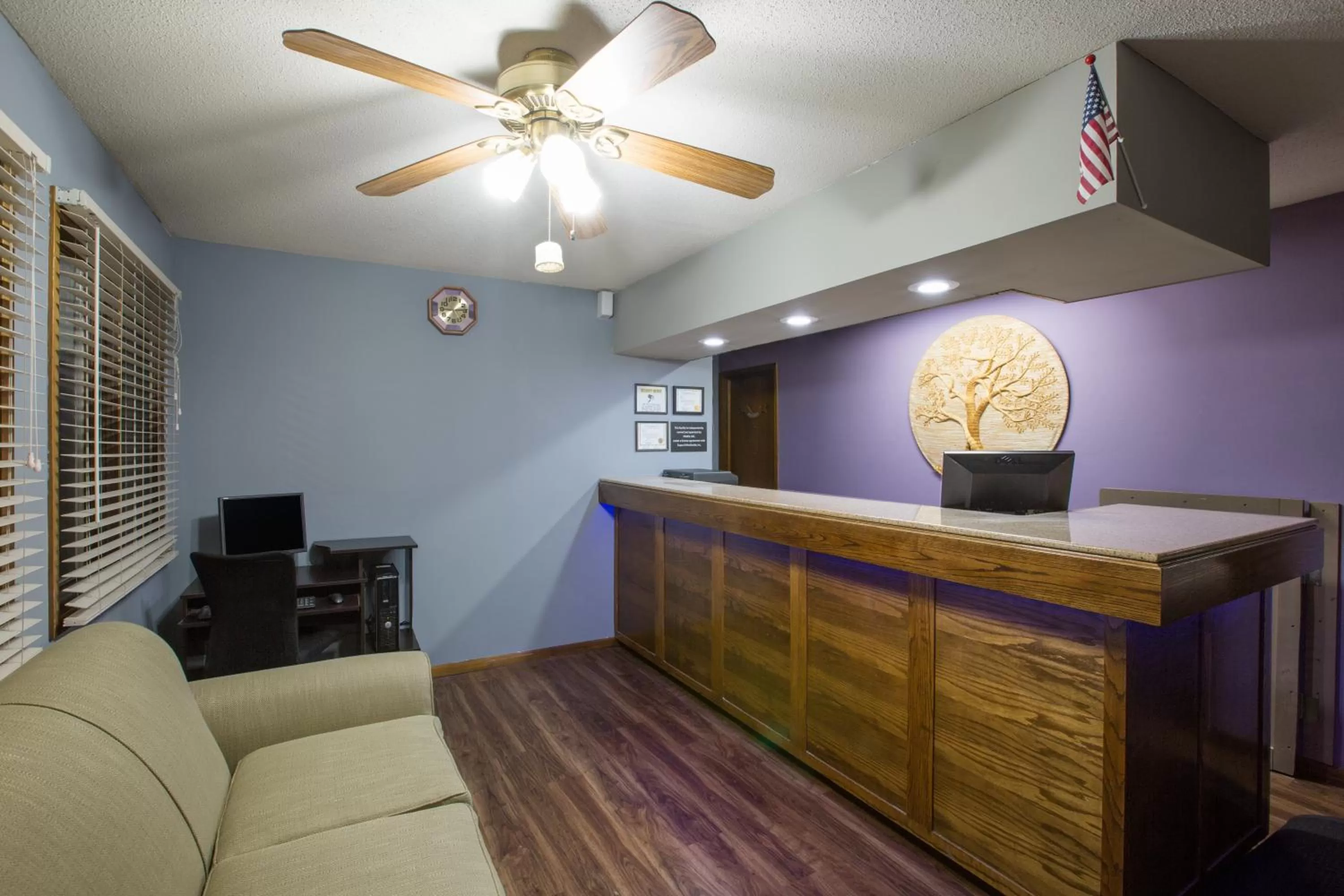 Lobby or reception in Super 8 by Wyndham Williams