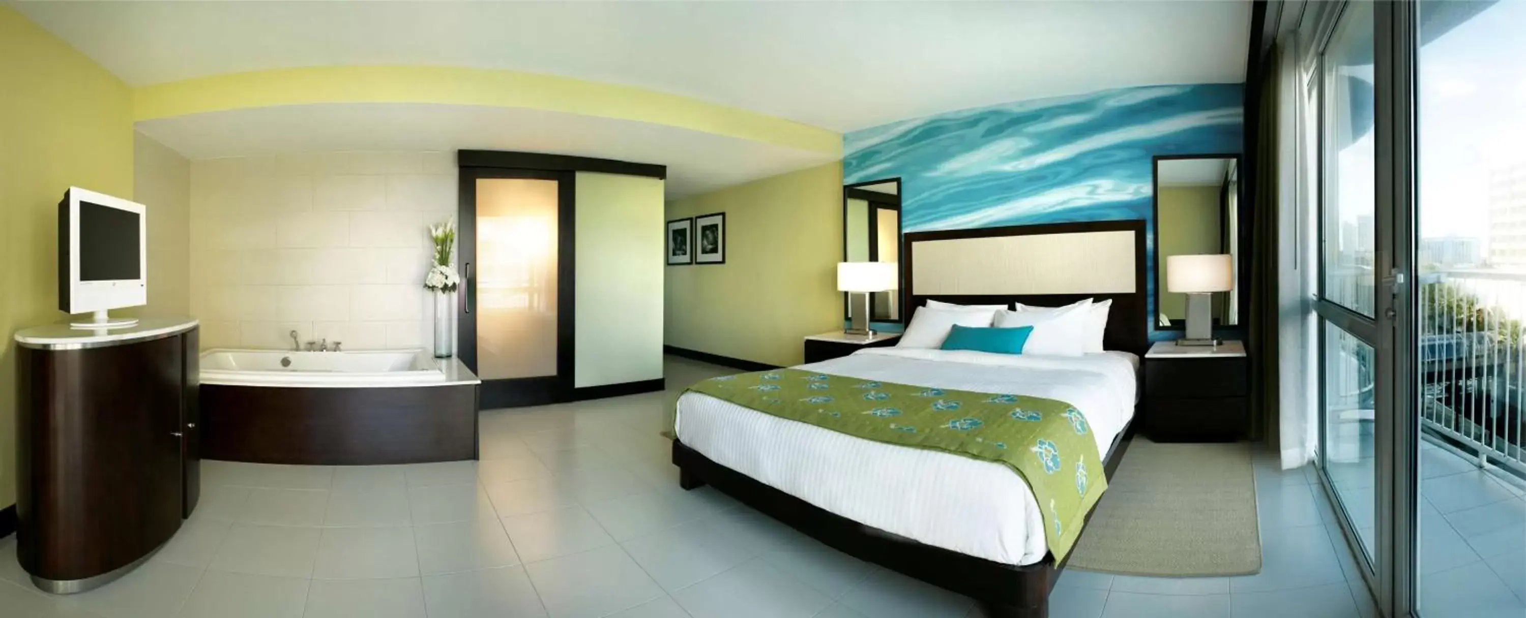 Bed in The Condado Plaza Hilton