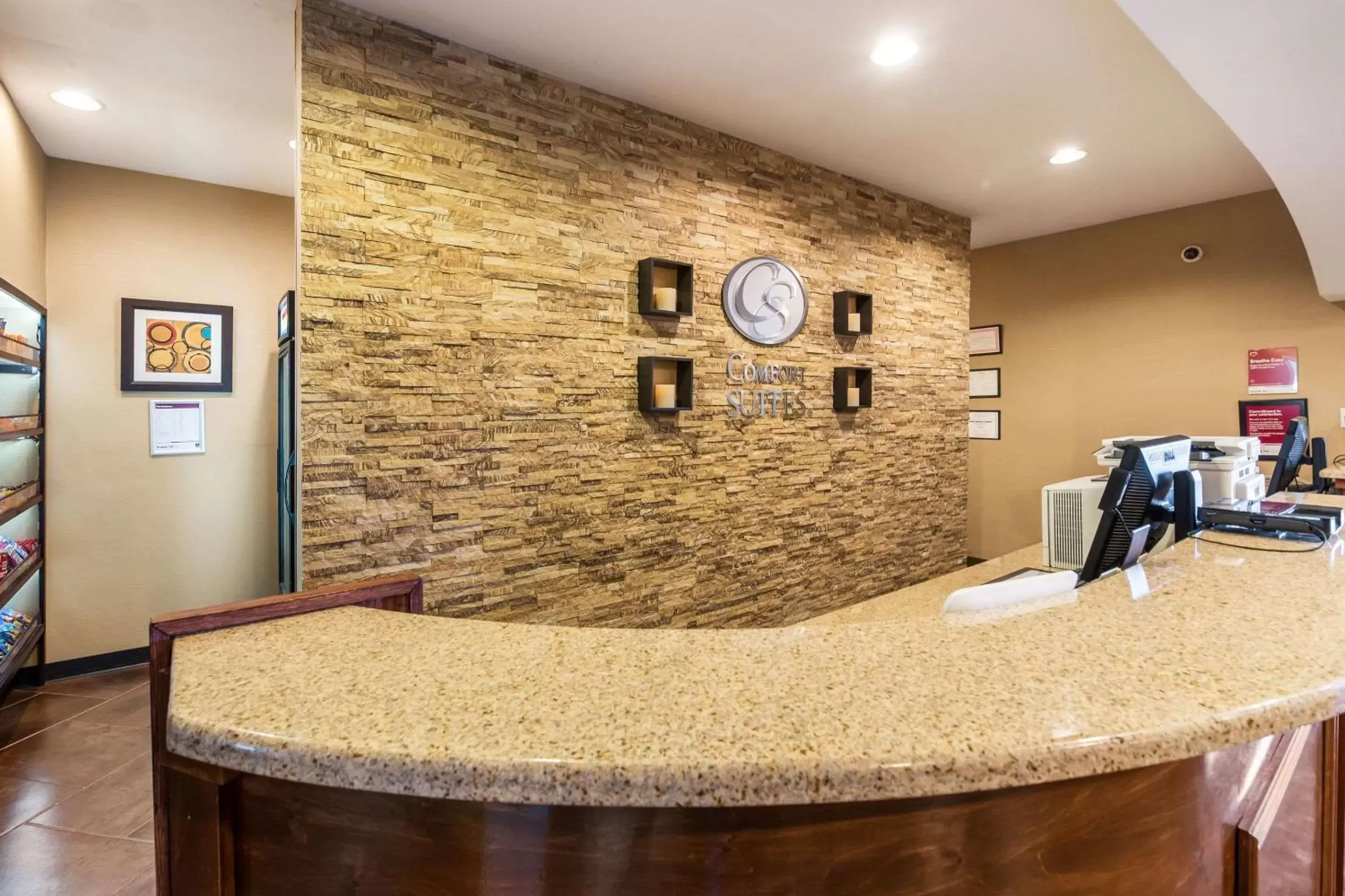 Lobby or reception in Comfort Suites Atlantic City North