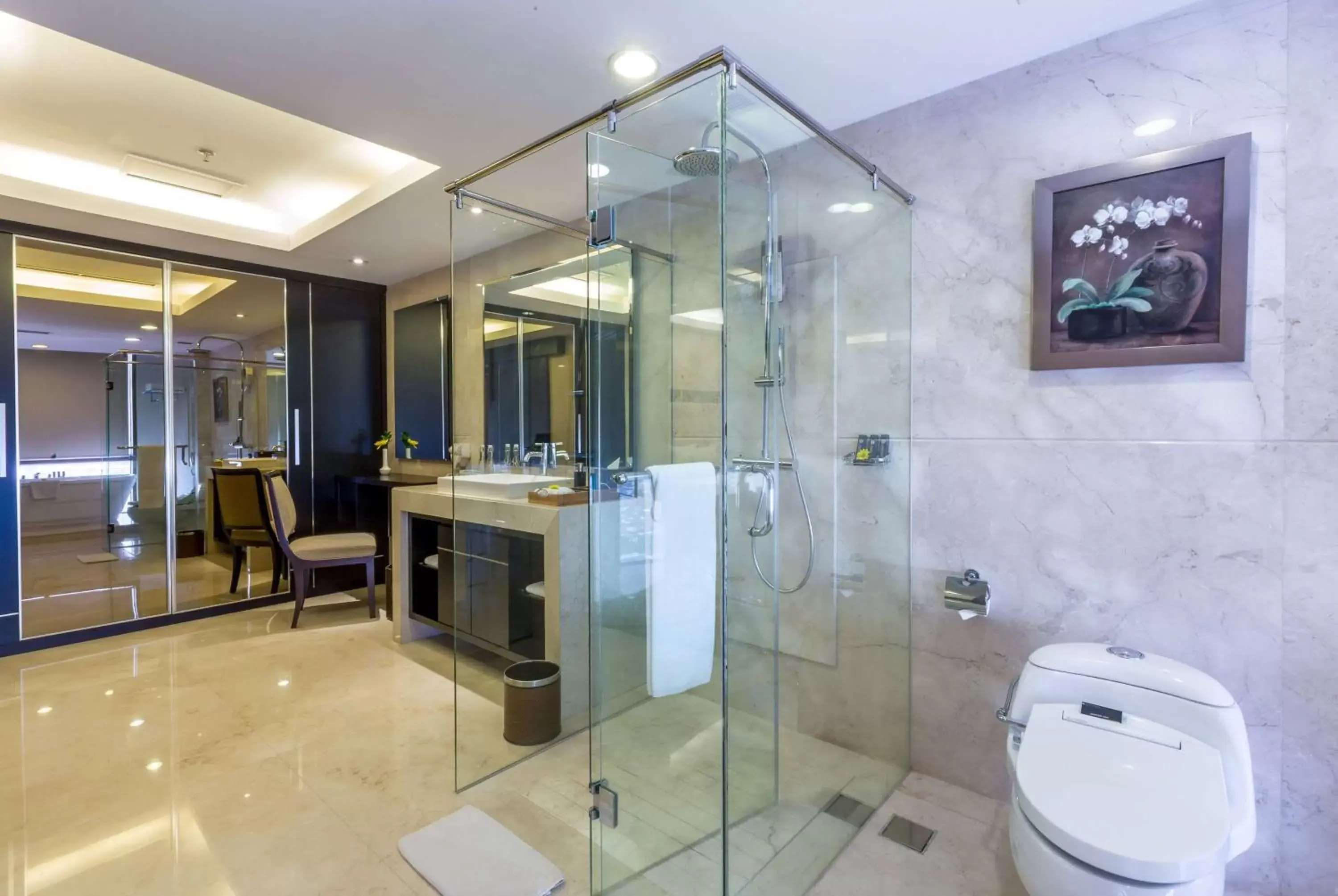 Photo of the whole room, Bathroom in Wyndham Surabaya