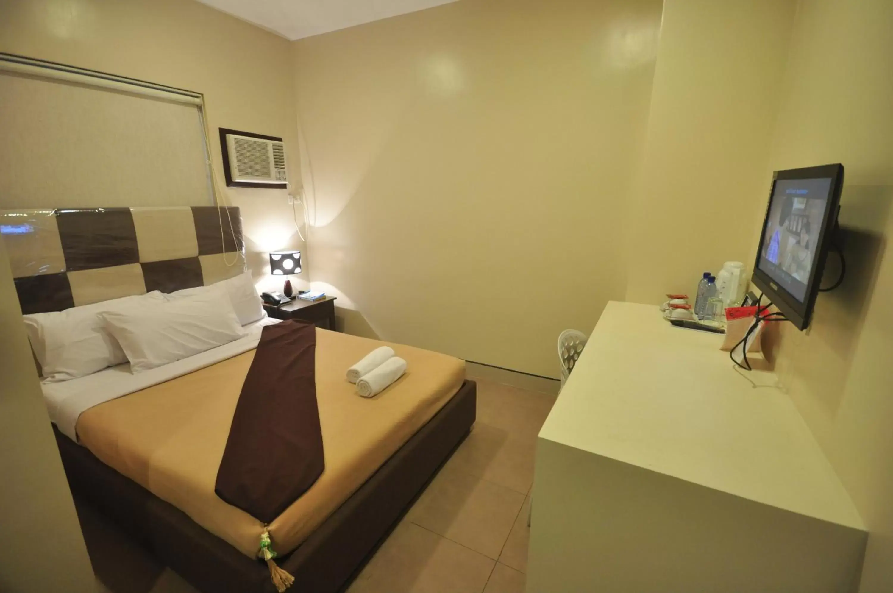 Photo of the whole room, Bed in Grande Vista Hotel