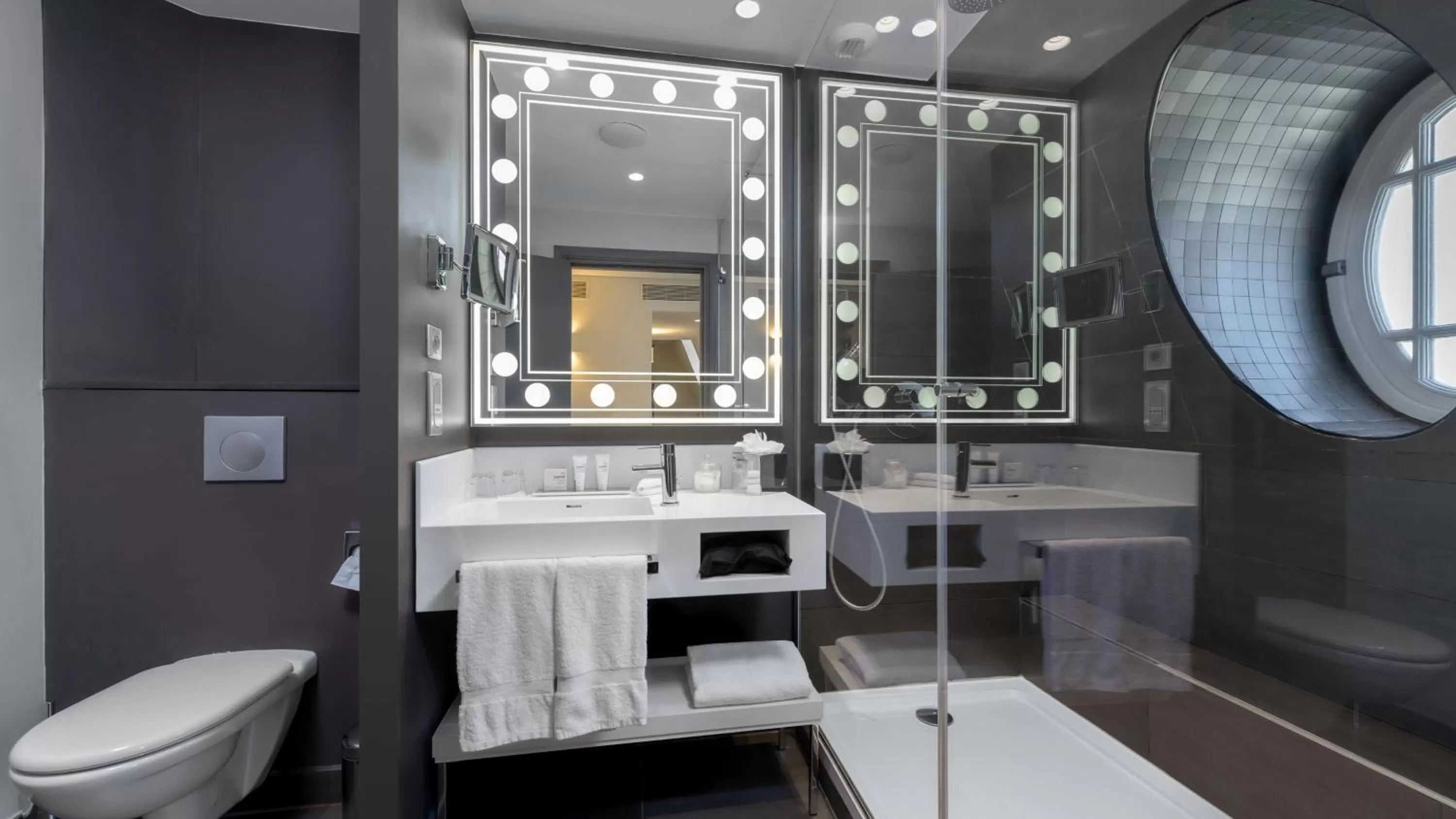 Bathroom in Hotel Indigo Paris - Opera by IHG