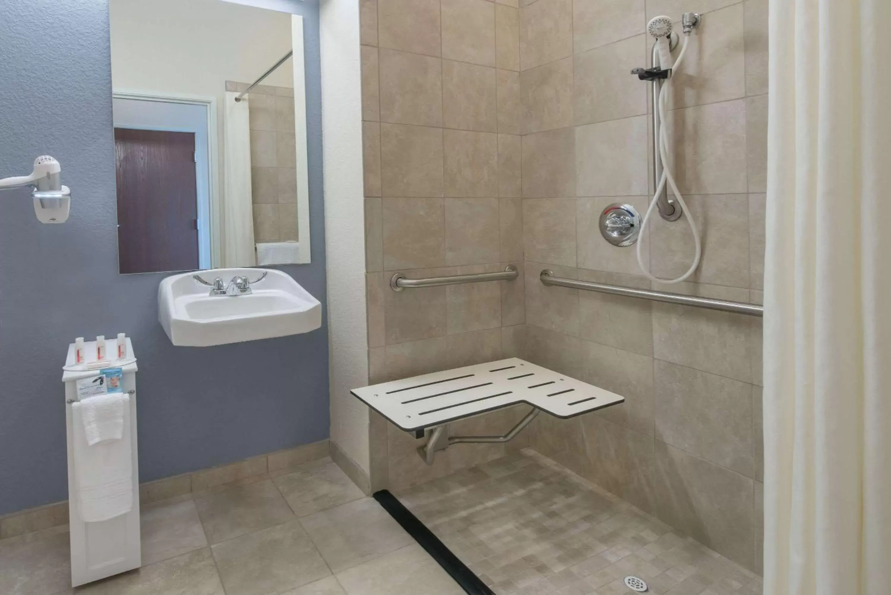 Bathroom in Days Inn by Wyndham Minot