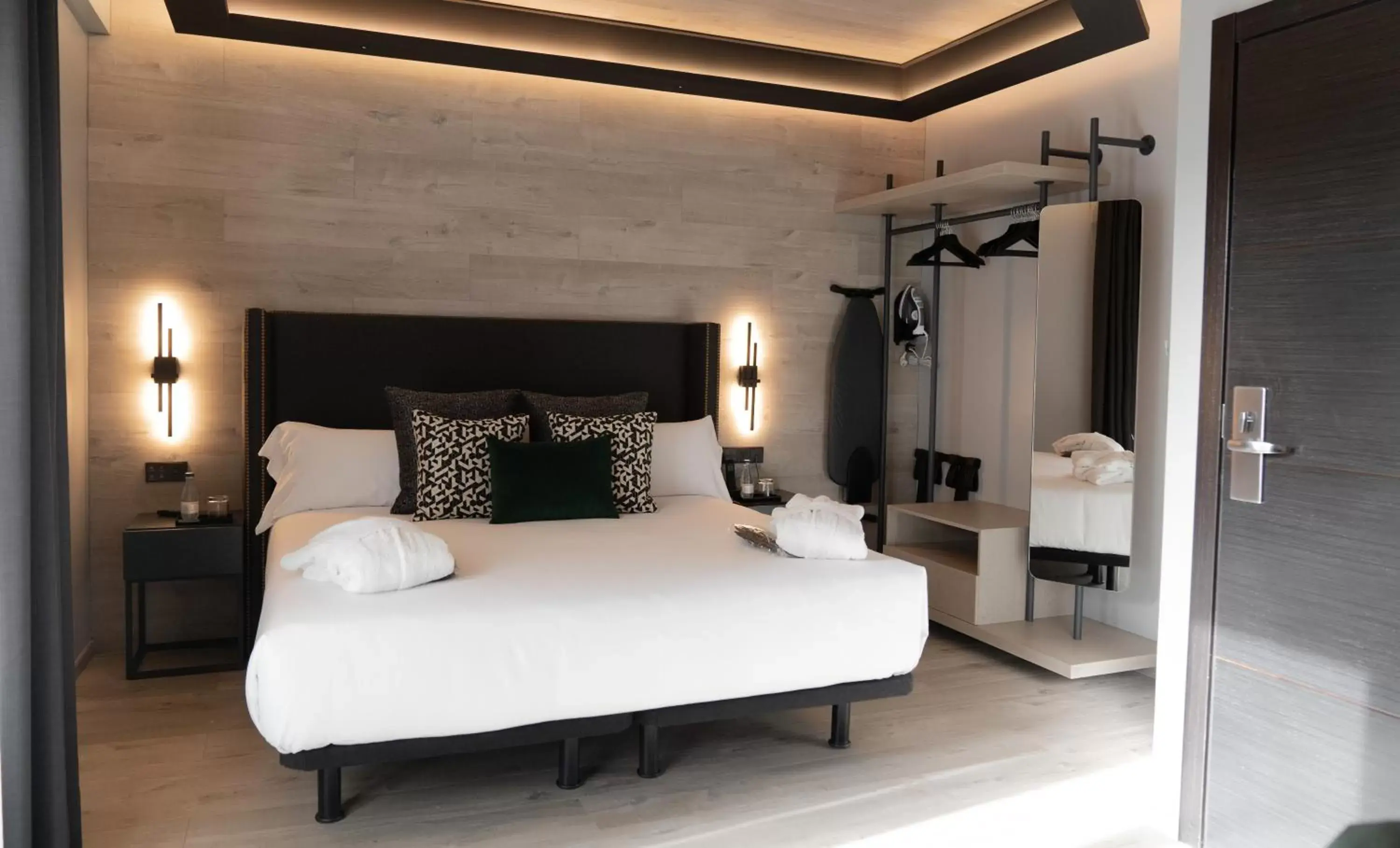 Bedroom, Bed in Hotel Regina