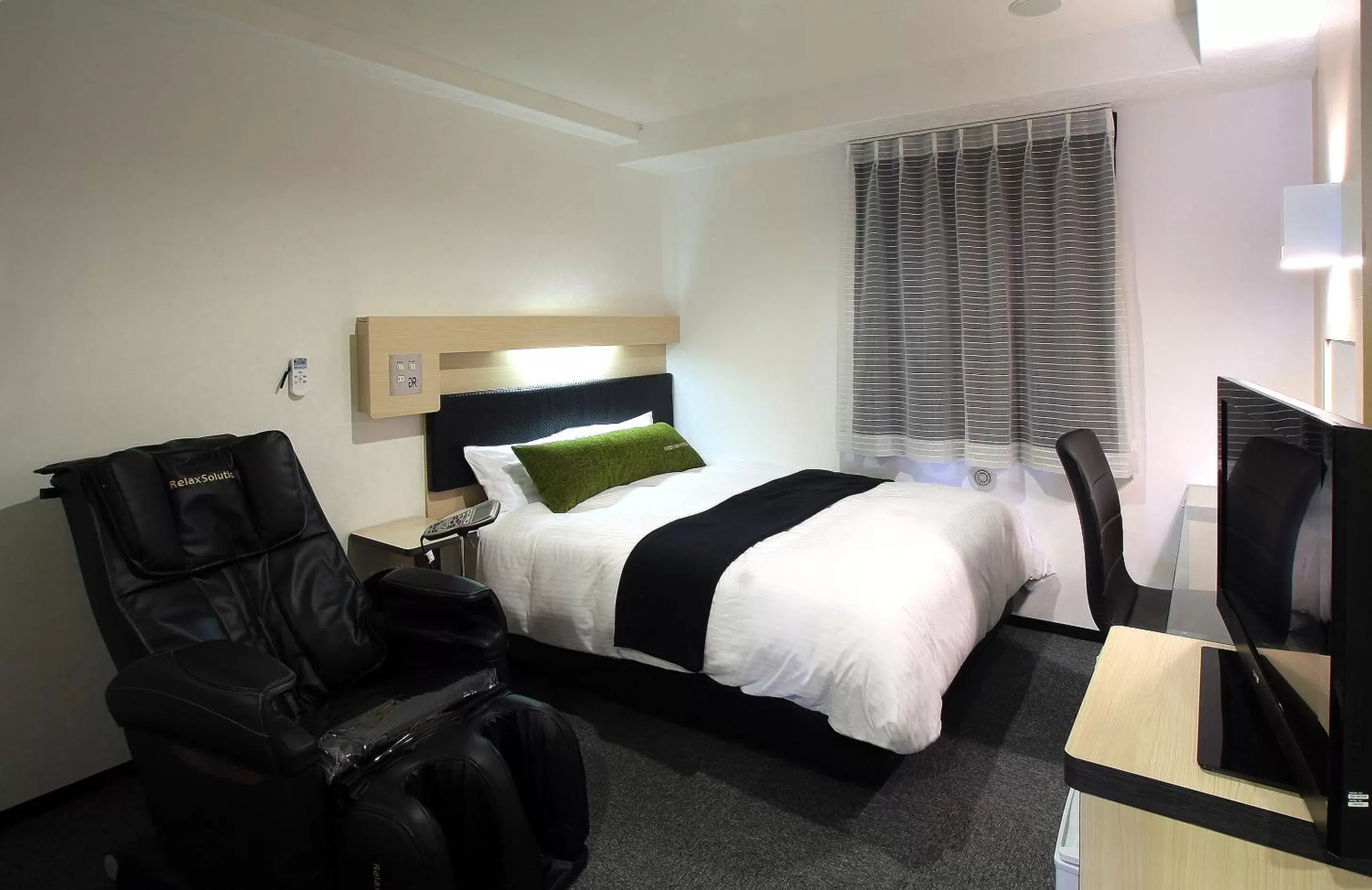 Premium Queen Room with Massage Chair - Smoking in Green Rich Hotel Yamaguchi Yuda Onsen Premium Queen Room with Massage Chair - Smoking in Green Rich Hotel Yamaguchi Yuda Onsen