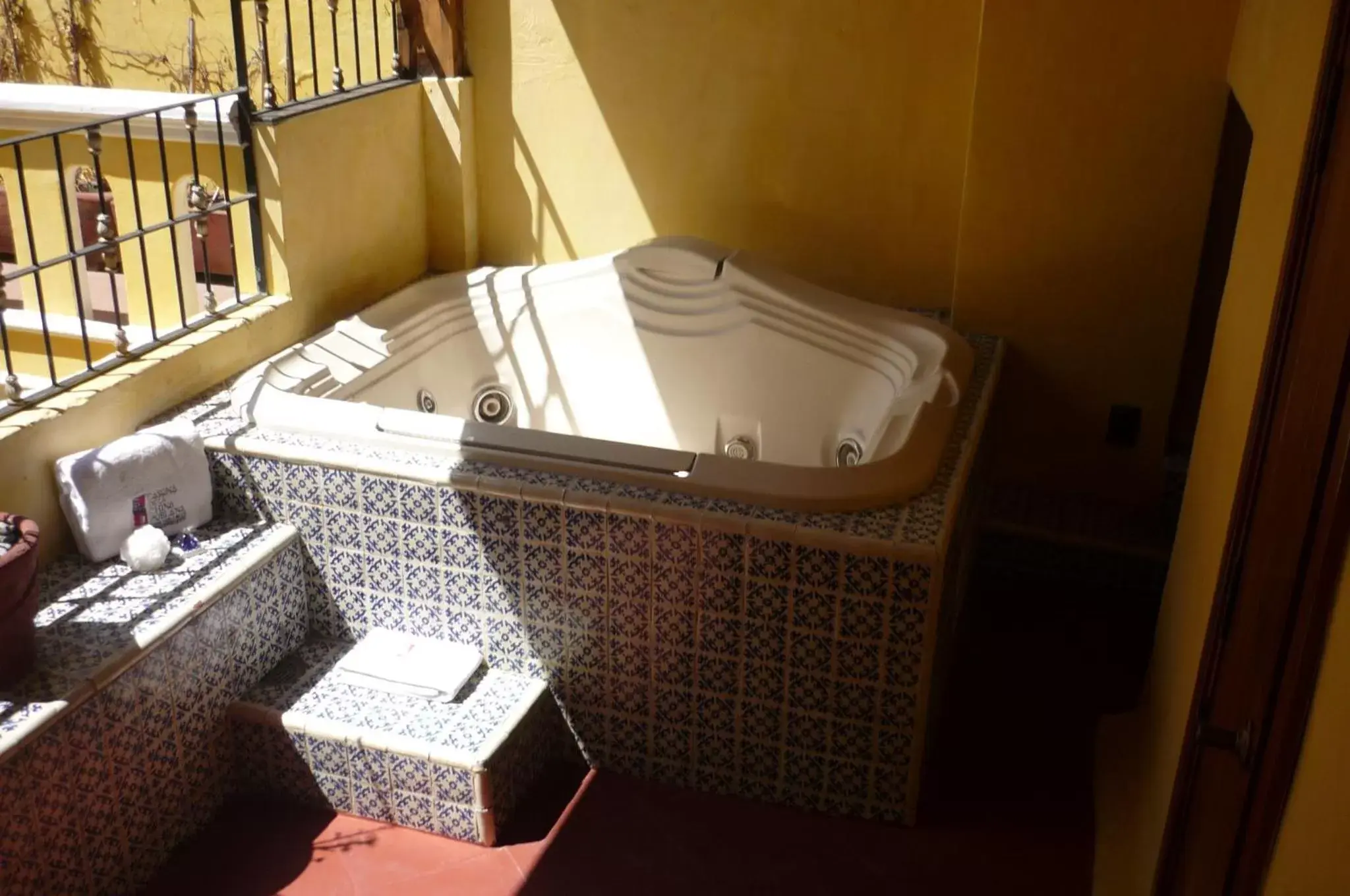 Spa and wellness centre/facilities, Bathroom in Hotel Boutique Casona de la China Poblana - Adults Only