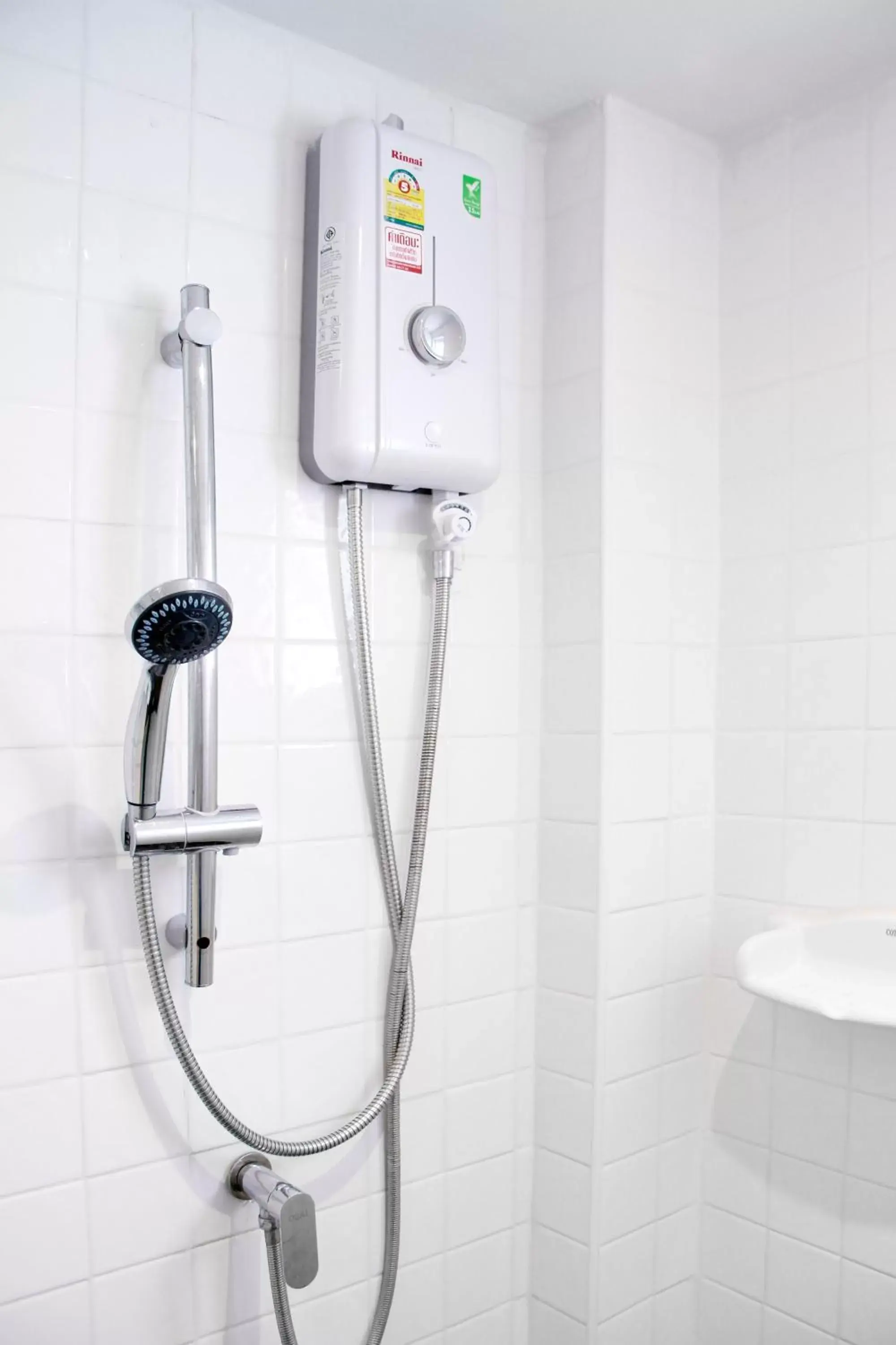 Shower, Bathroom in My Hotel Pratunam - Sha Extra Plus