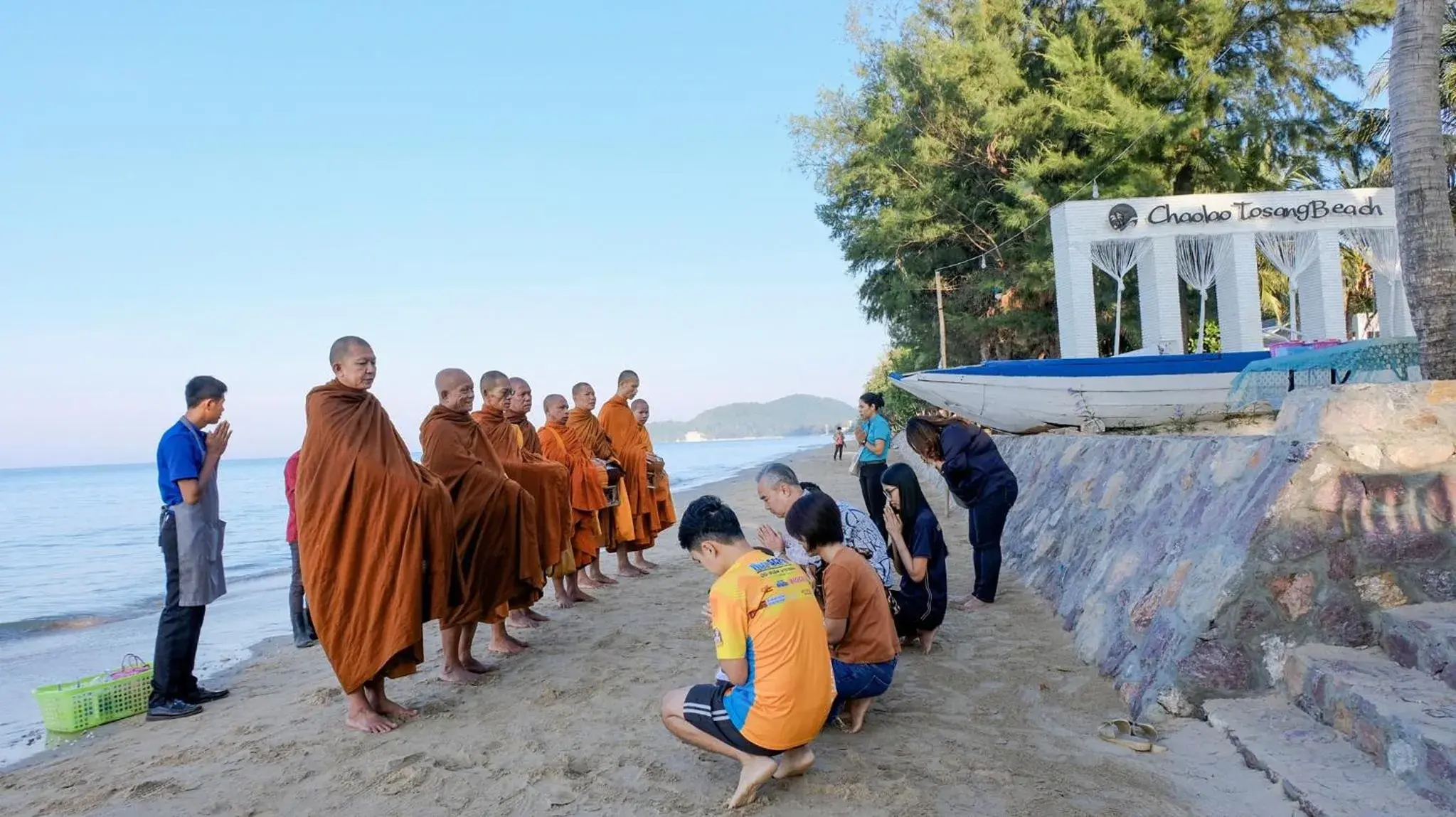 Activities in Chaolao Tosang Beach Hotel