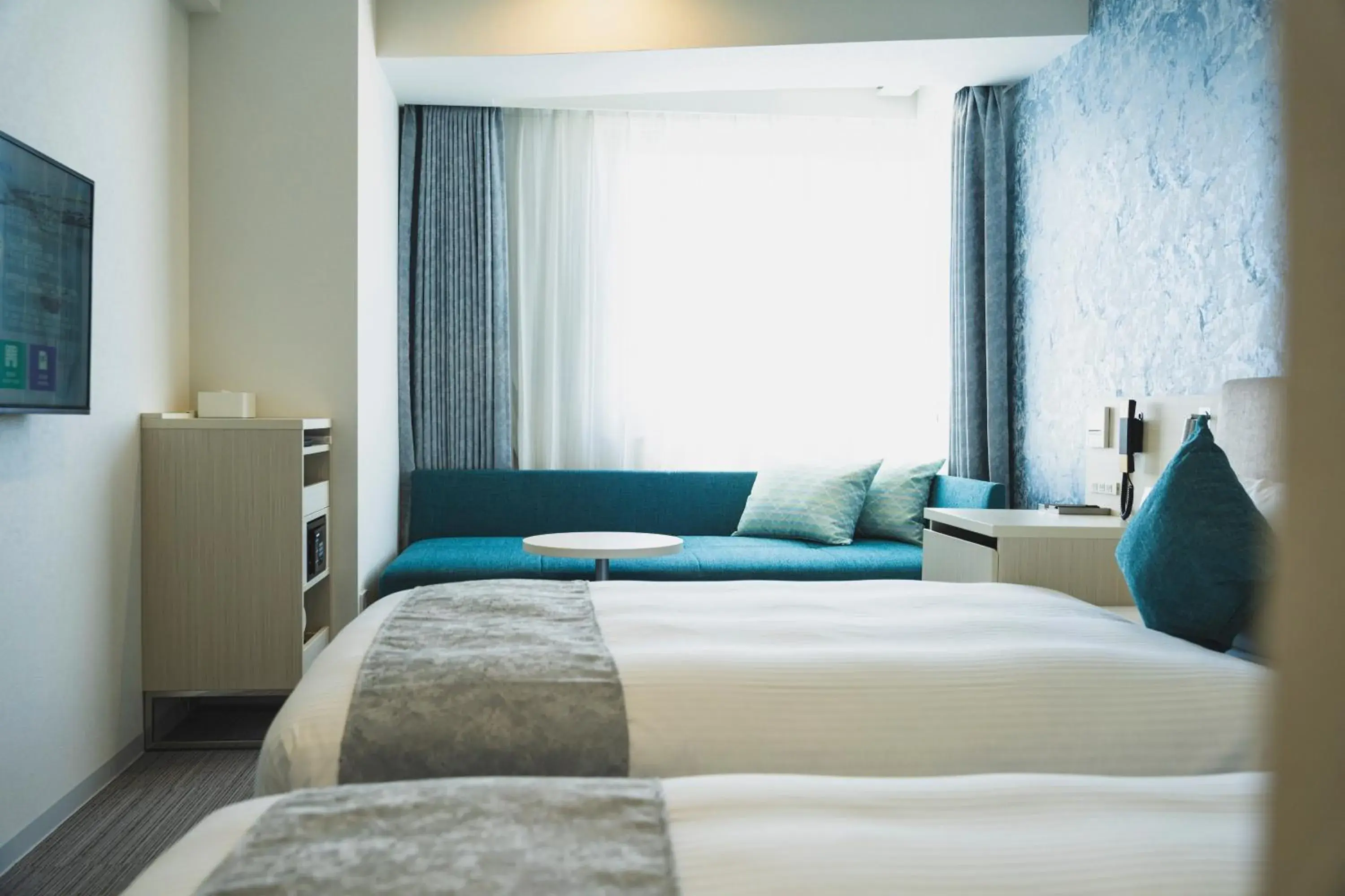 Bed in Rembrandt Style Naha Bed in Rembrandt Style Naha