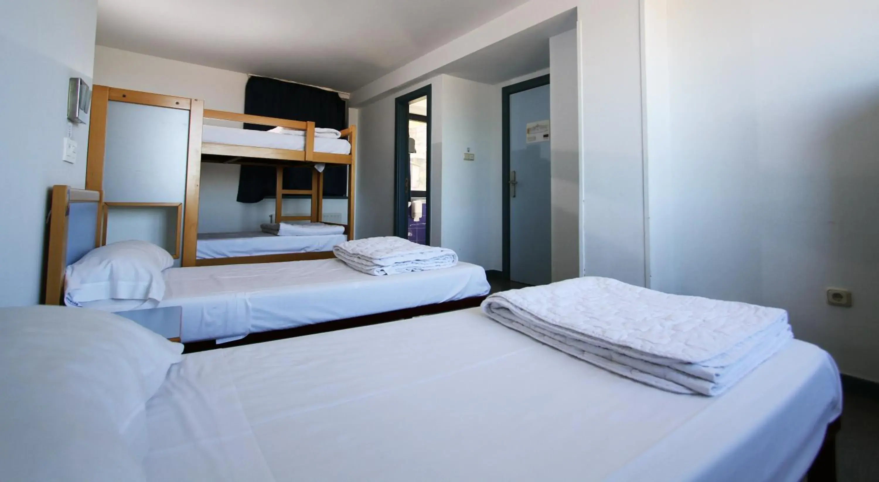 Photo of the whole room, Bed in Bilbao Hostel Photo of the whole room, Bed in Bilbao Hostel