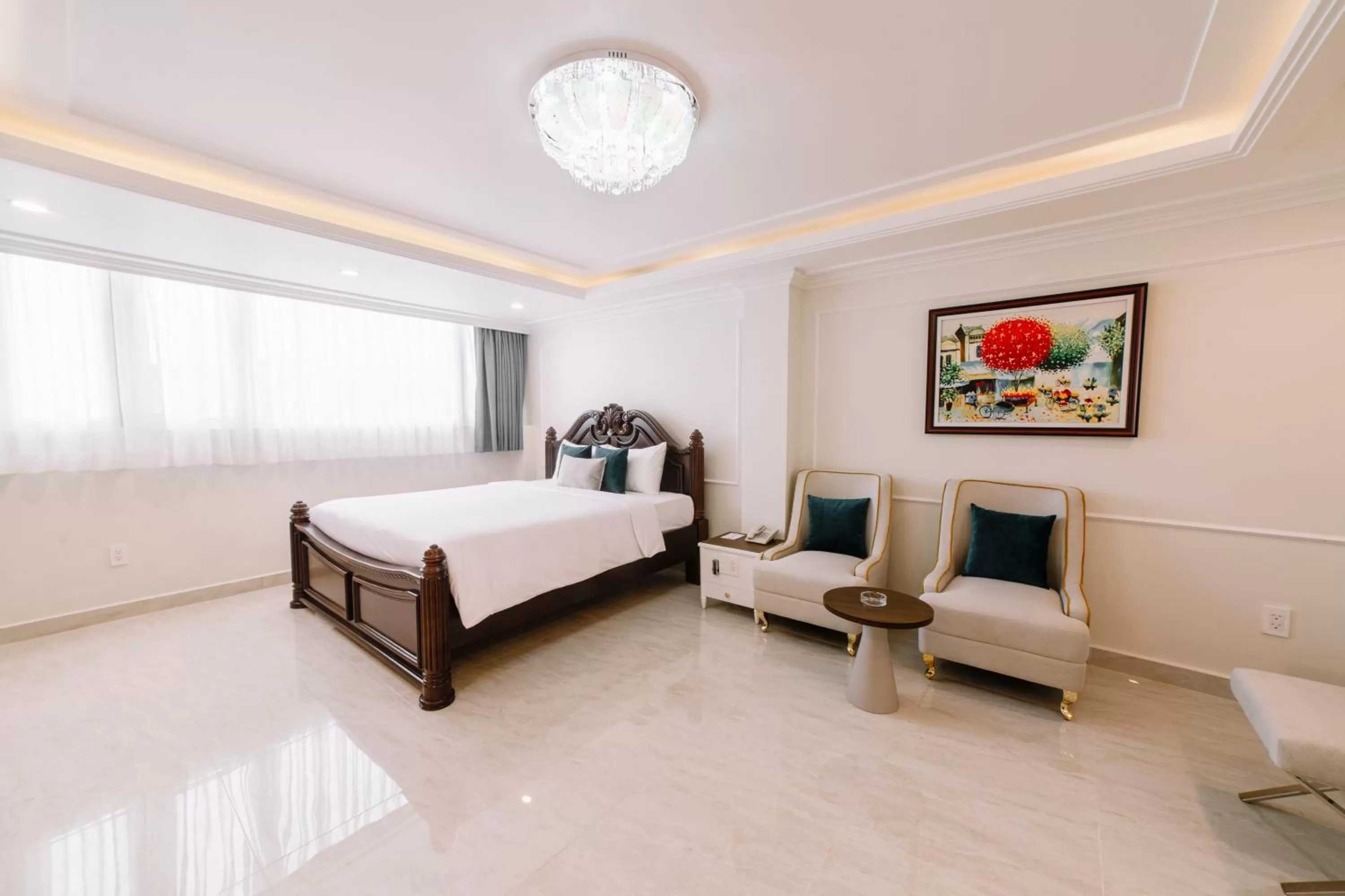 Photo of the whole room in Saigon Hanoi Central Hotel