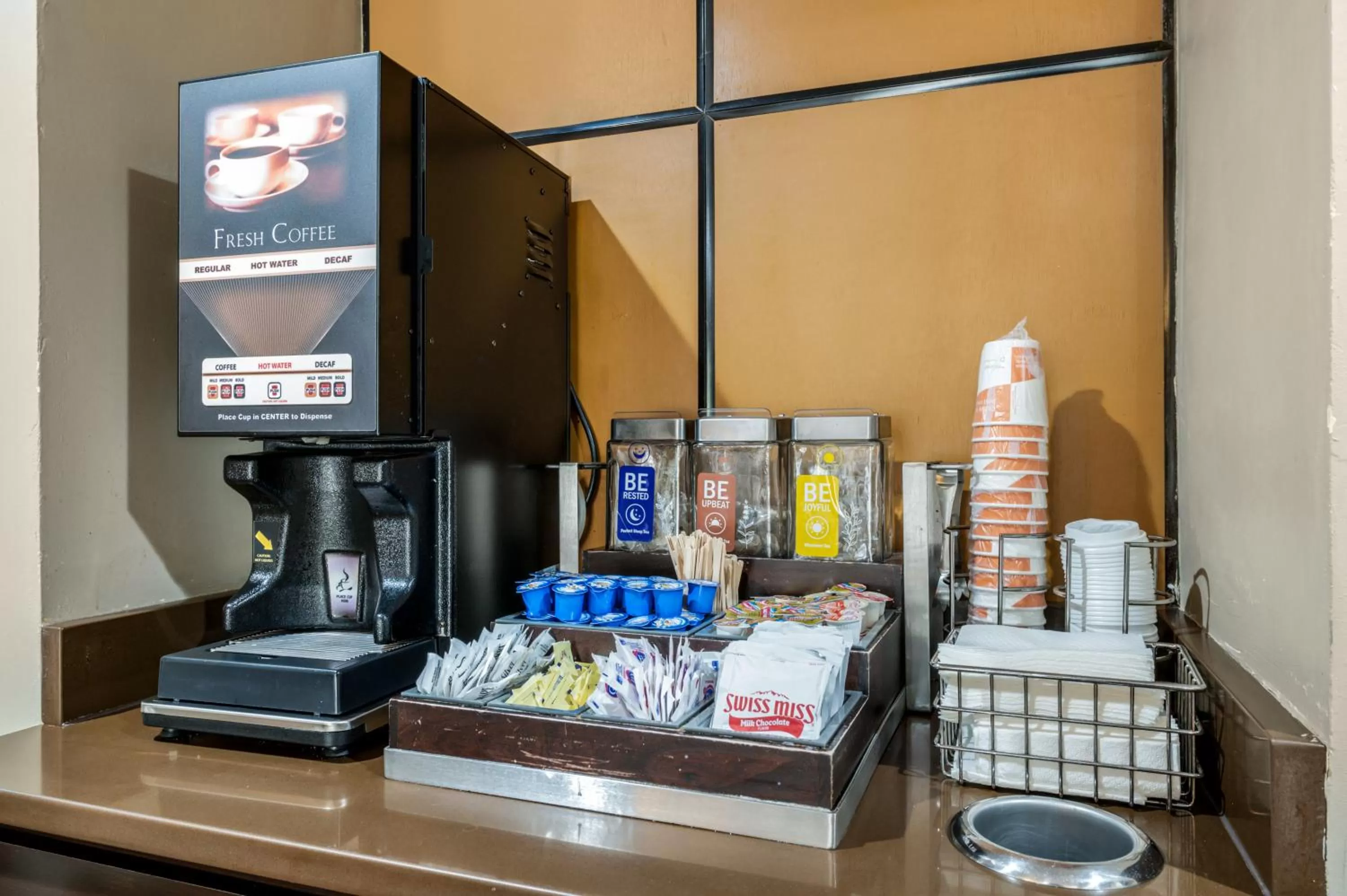 Coffee/tea facilities in Sleep Inn Naperville - Chicago