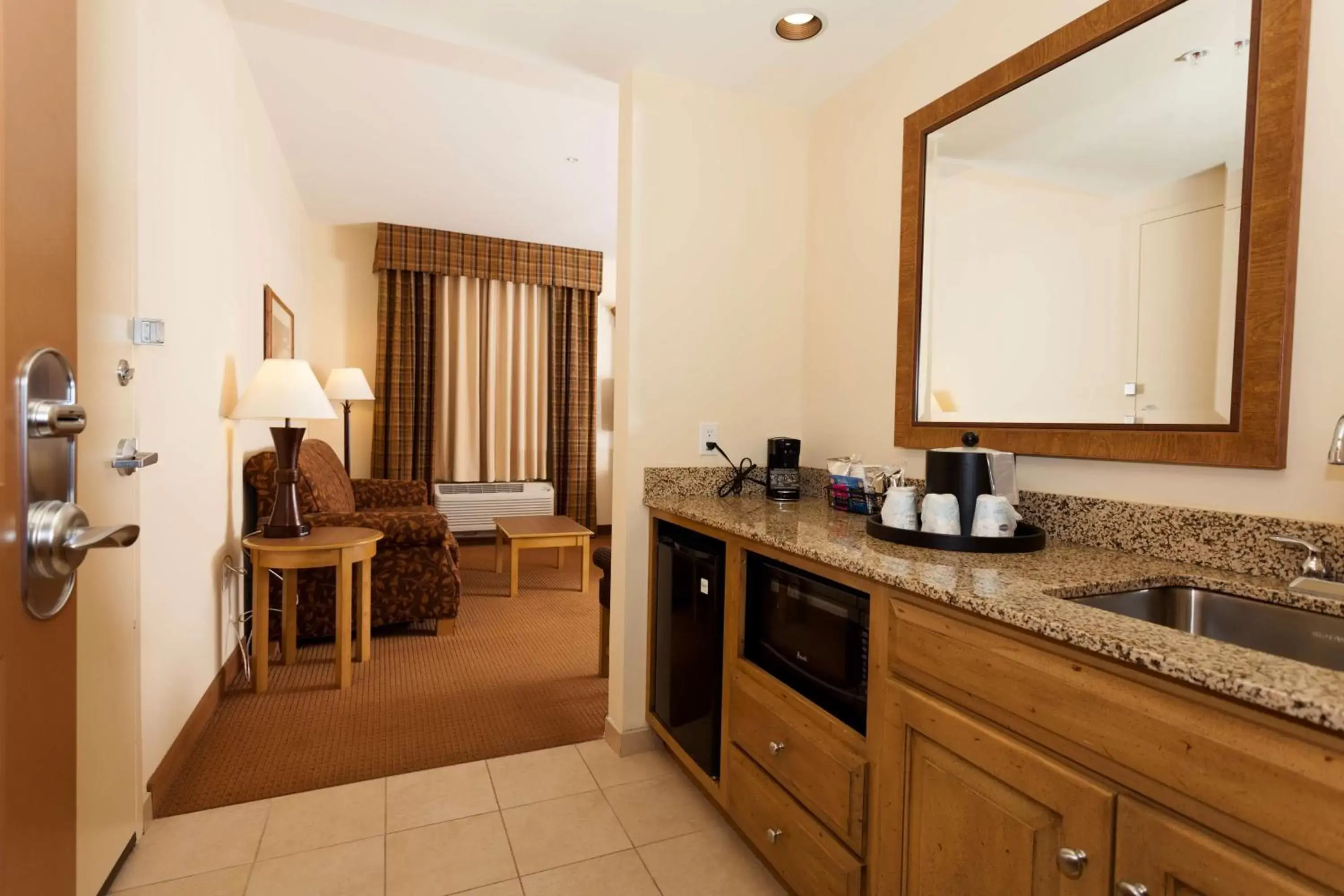 Kitchen or kitchenette, Kitchen/Kitchenette in Hampton Inn & Suites Riverton