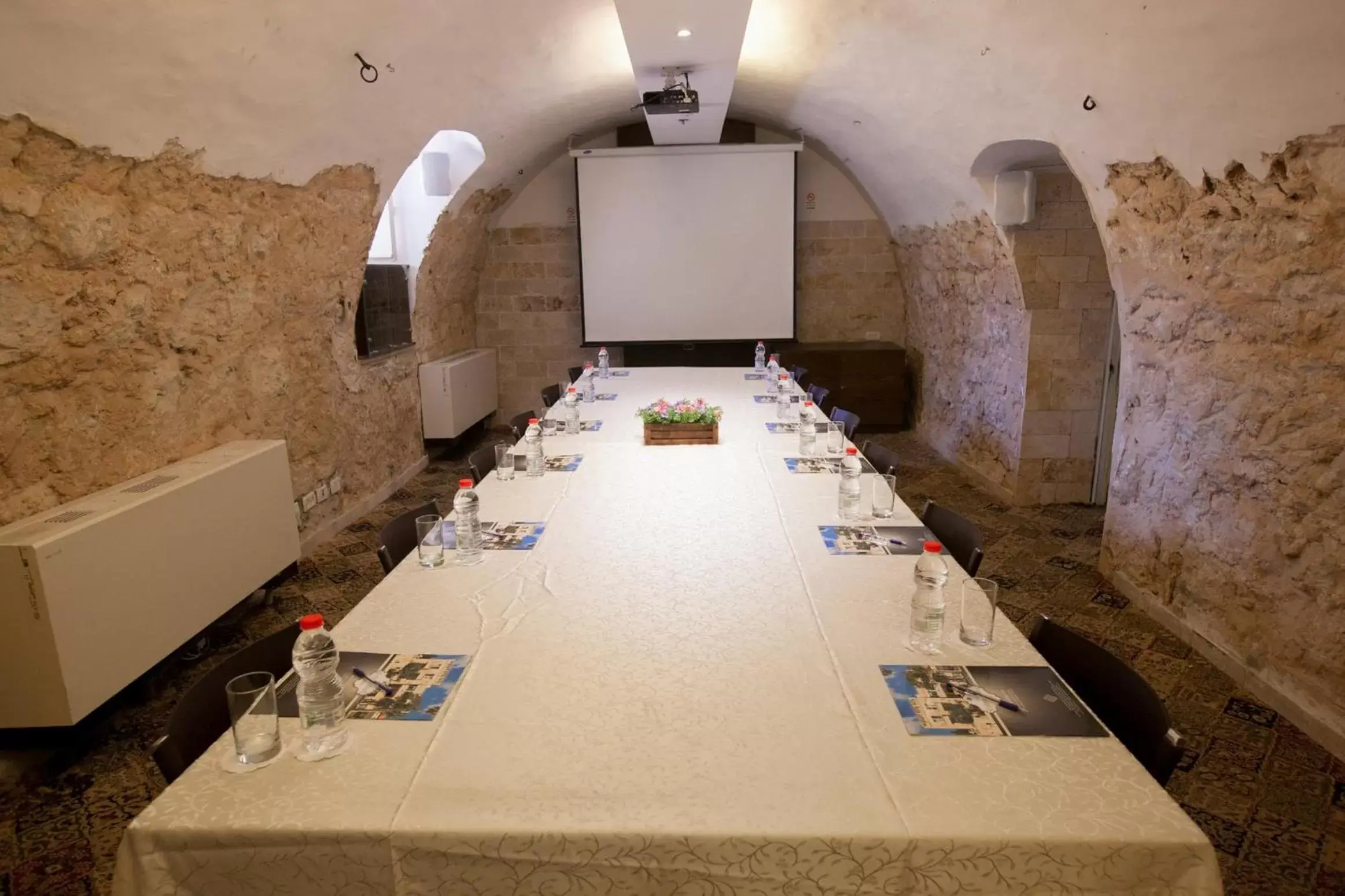 Meeting/conference room in The Colony Hotel