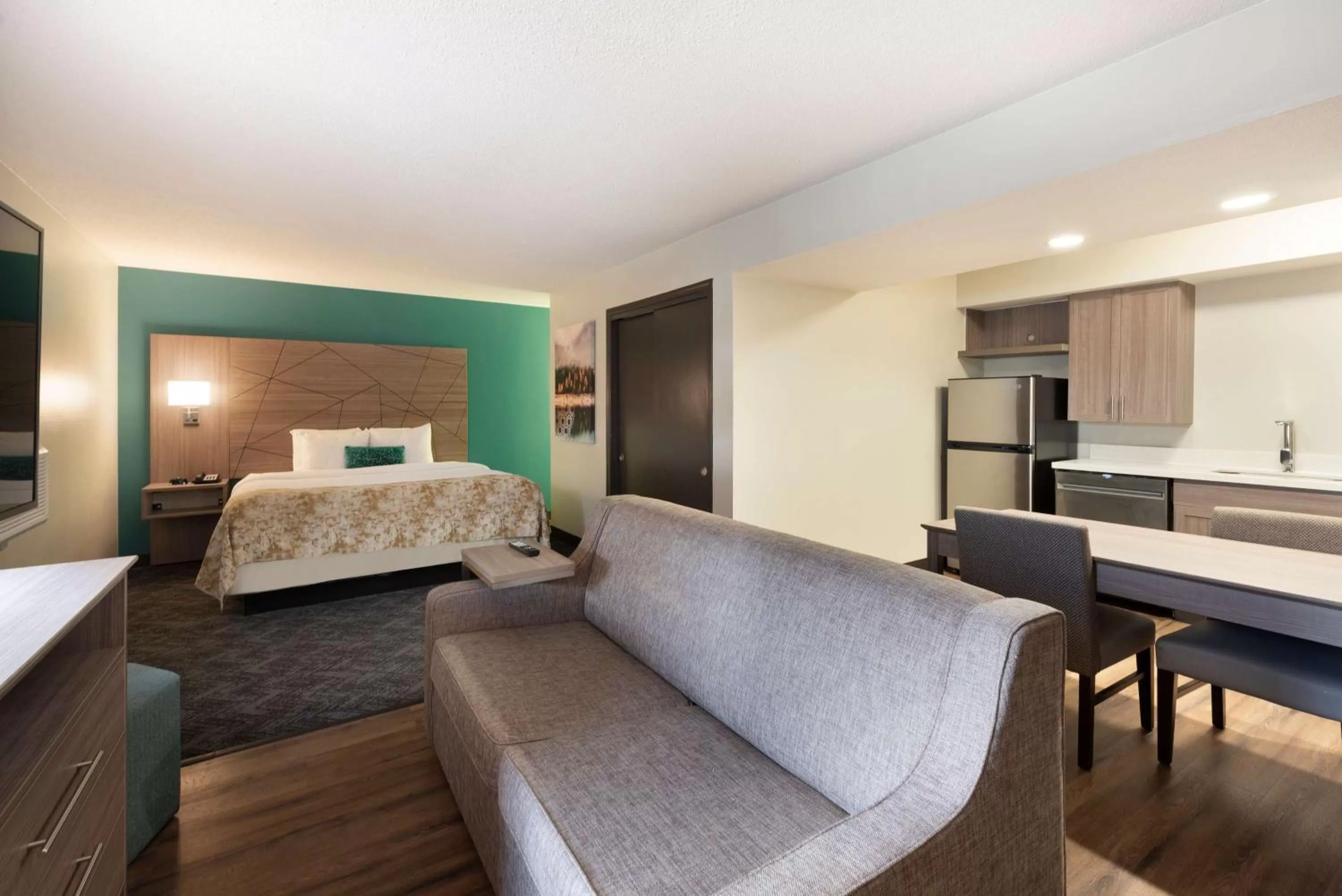 Bedroom, Bed in Best Western Fishkill Inn & Suites