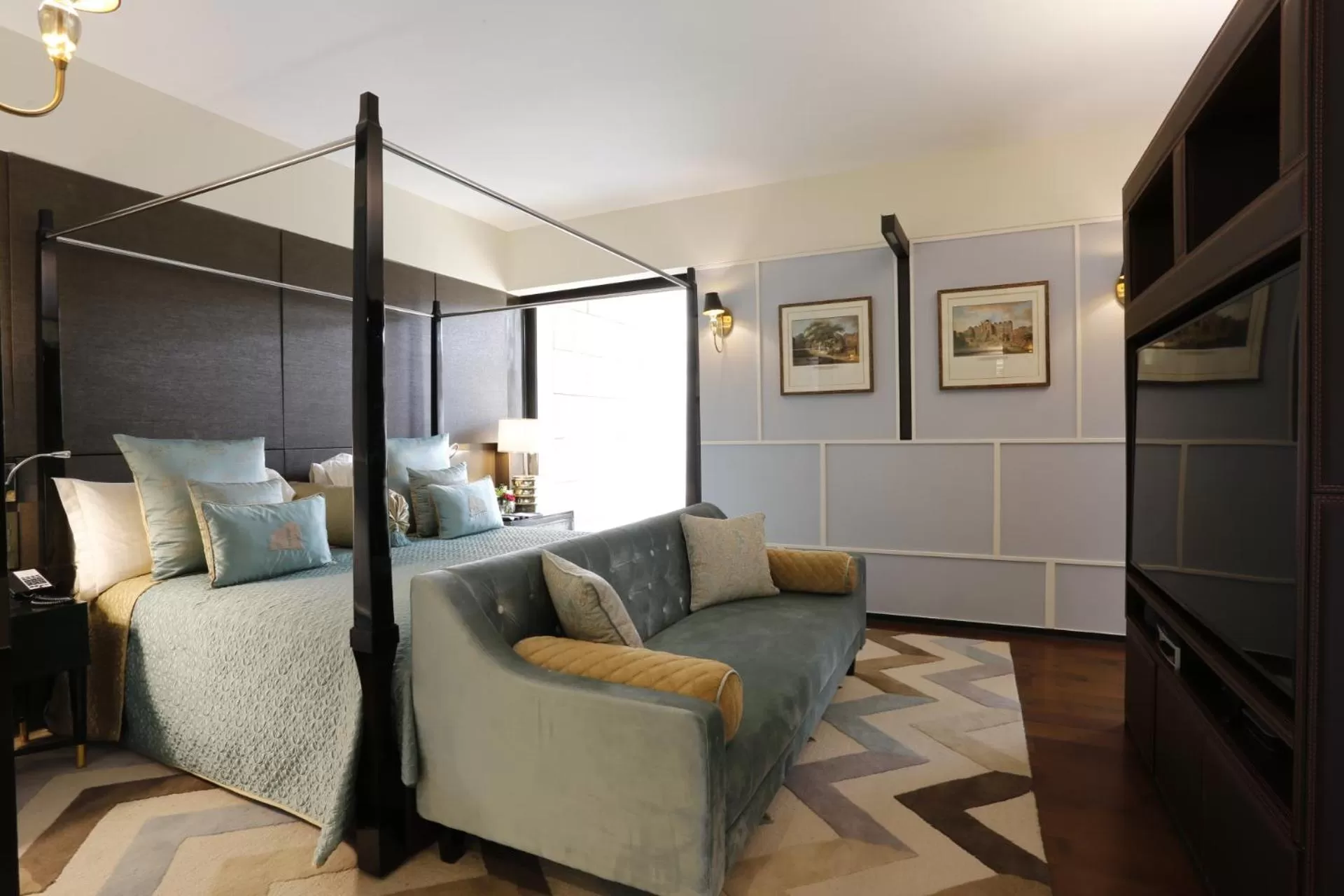 Bedroom in The Lodhi – A member of The Leading Hotels Of The World