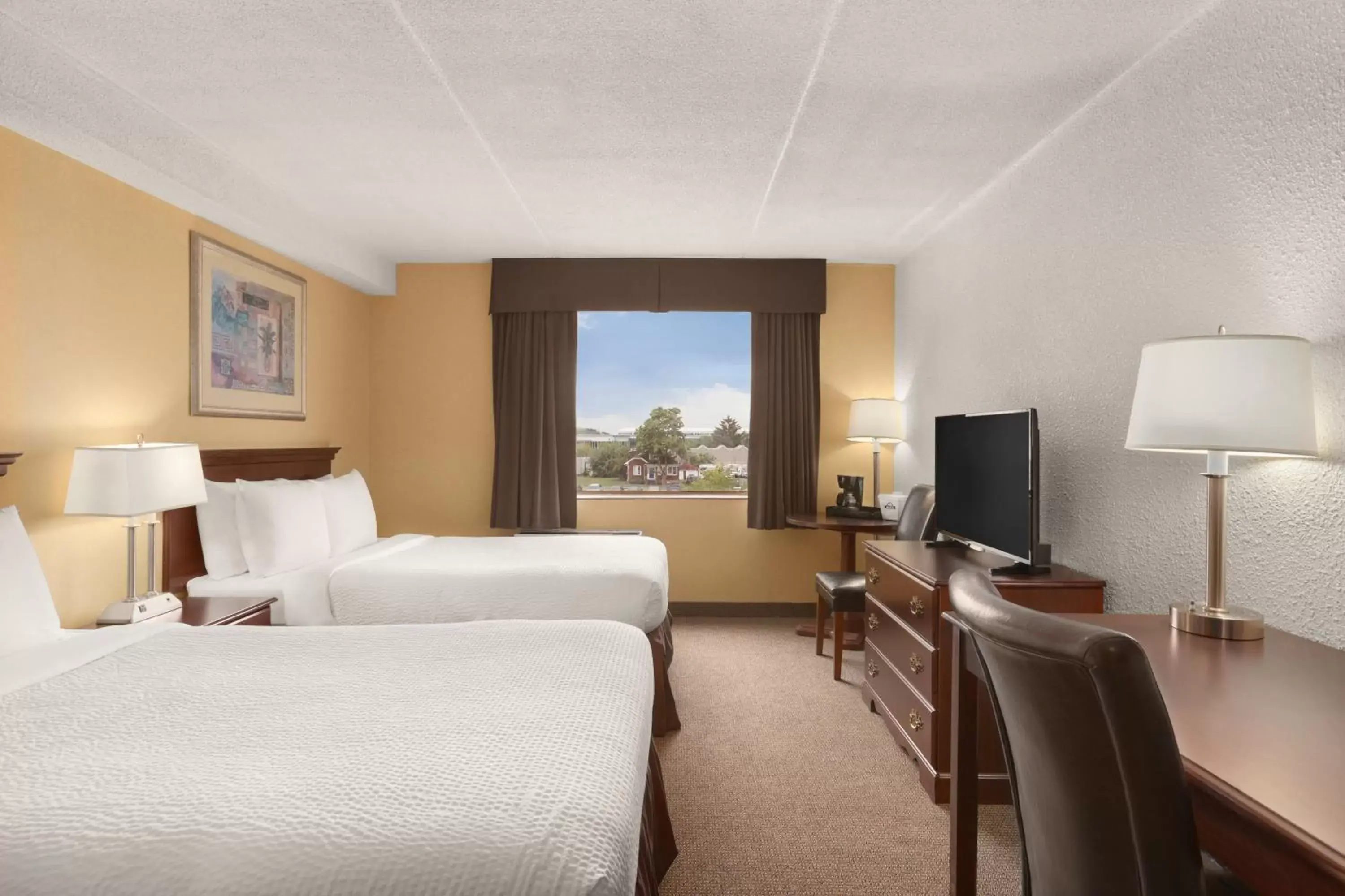 Bedroom, Room Photo in Days Inn by Wyndham Fallsview