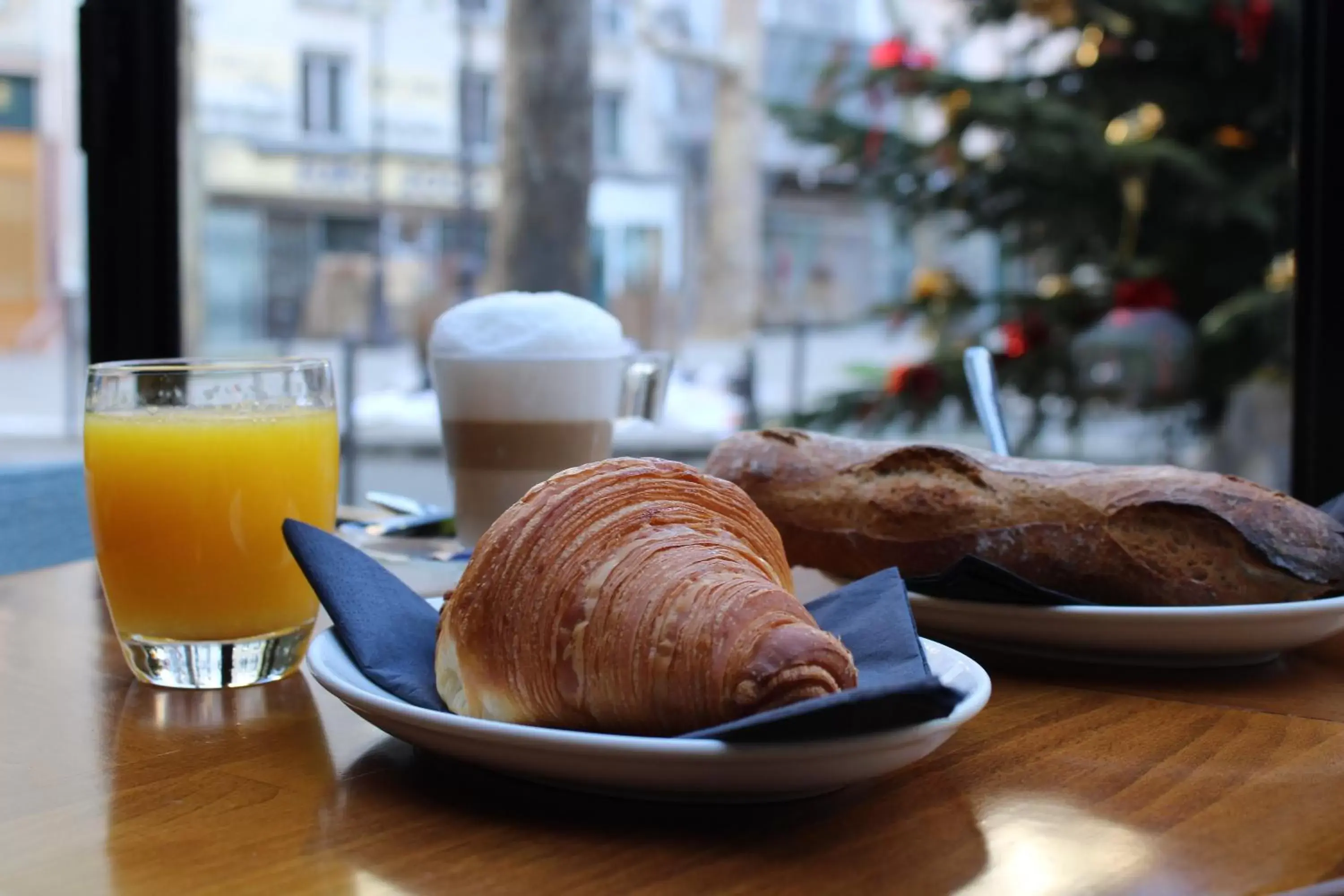 Food and drinks, Breakfast in Hôtel Edgar & Achille