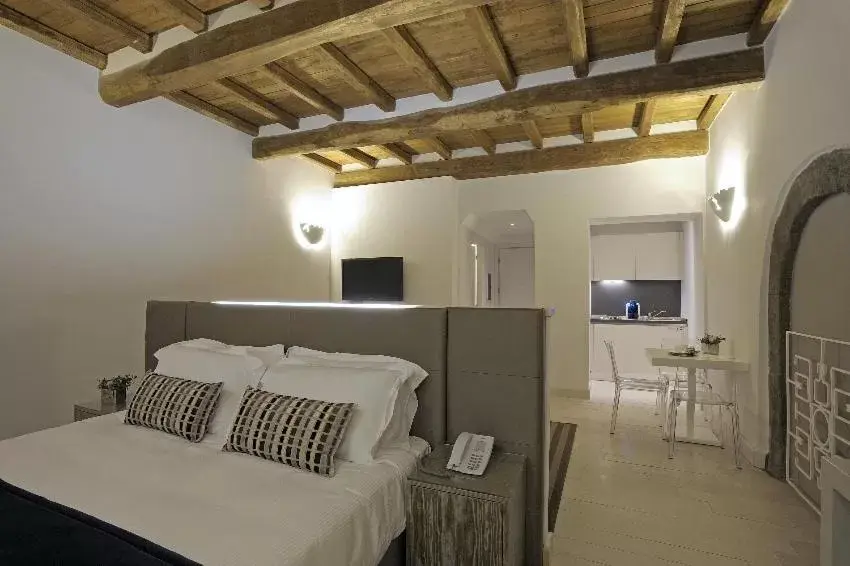Superior Junior Suite (4 Adults) in Trevi Palace Luxury Inn