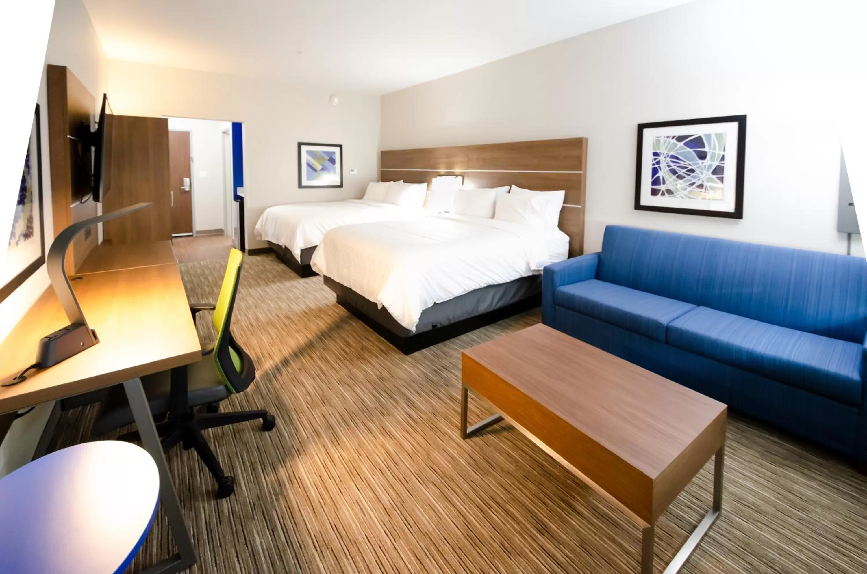 Bedroom, Bed in Holiday Inn Express & Suites Taylor by IHG