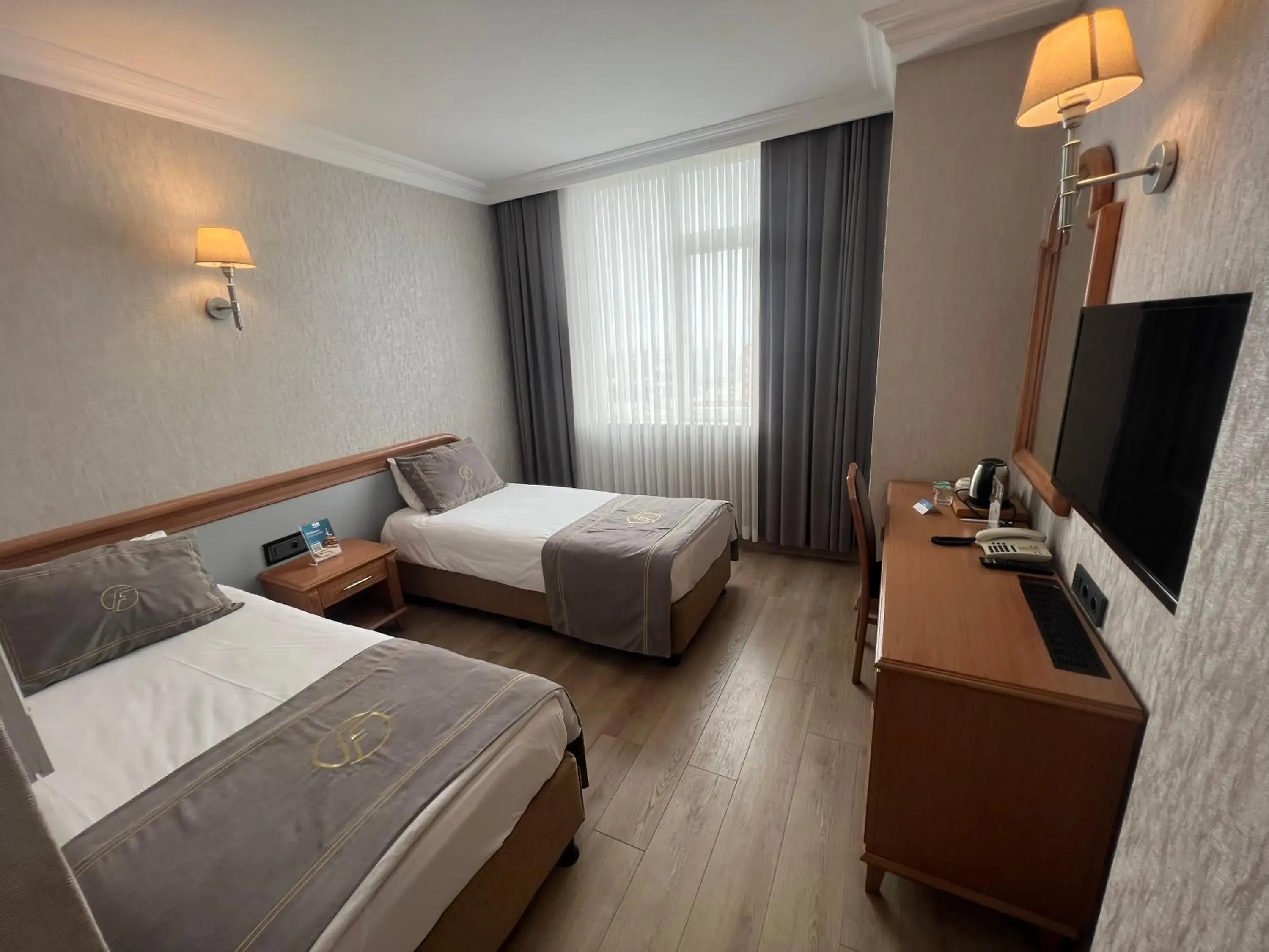 Bed in Fuar Hotel