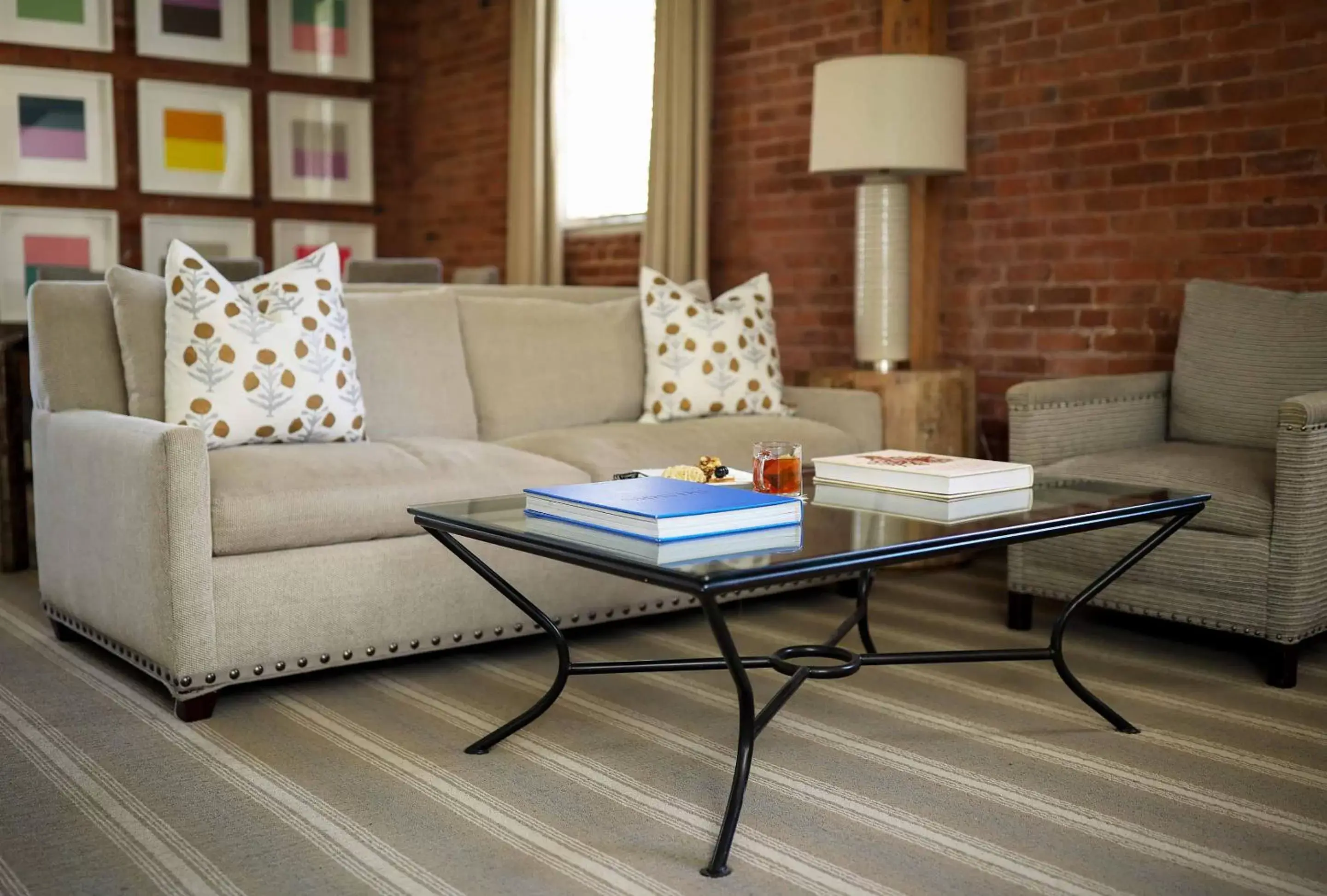 Living room, Seating Area in Mill Street Inn