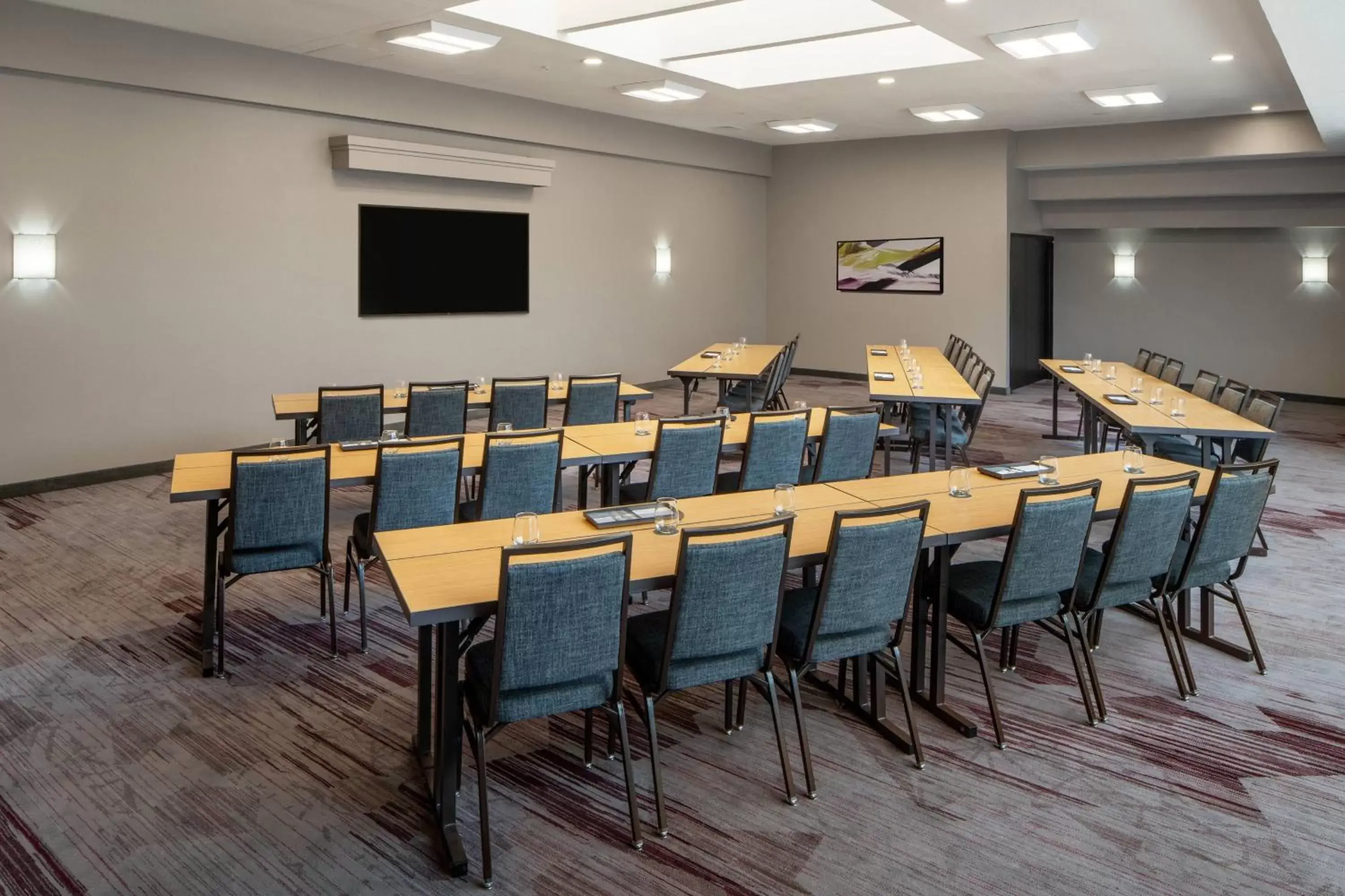 Meeting/conference room in Courtyard by Marriott Dulles Airport Herndon/Reston