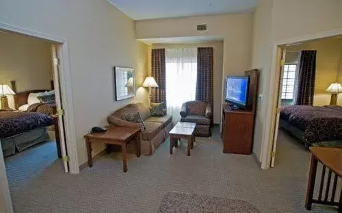 Day, Seating Area in Hawthorn Suites by Wyndham Williamsville Buffalo Airport