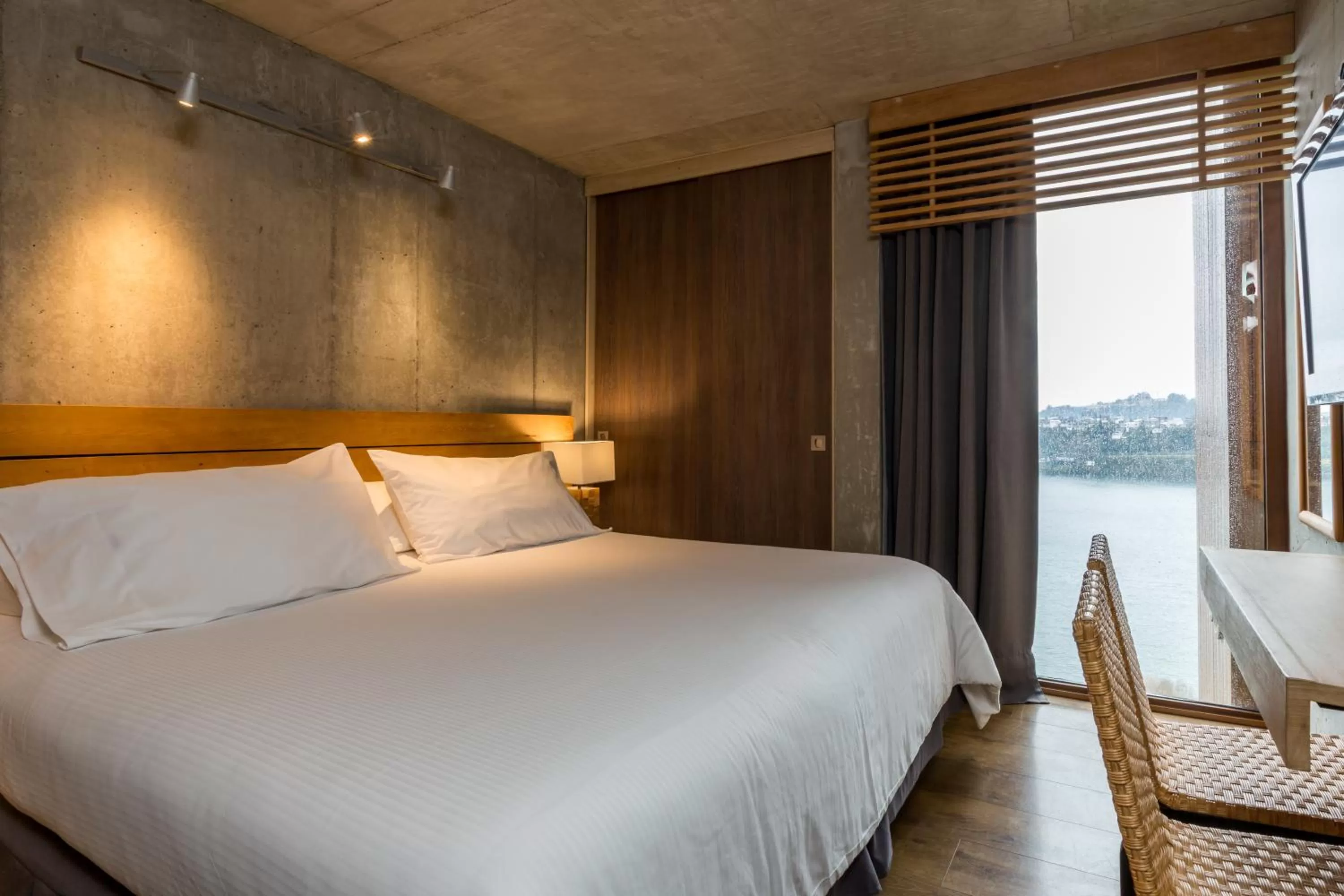 View (from property/room), Bed in Enjoy Chiloé