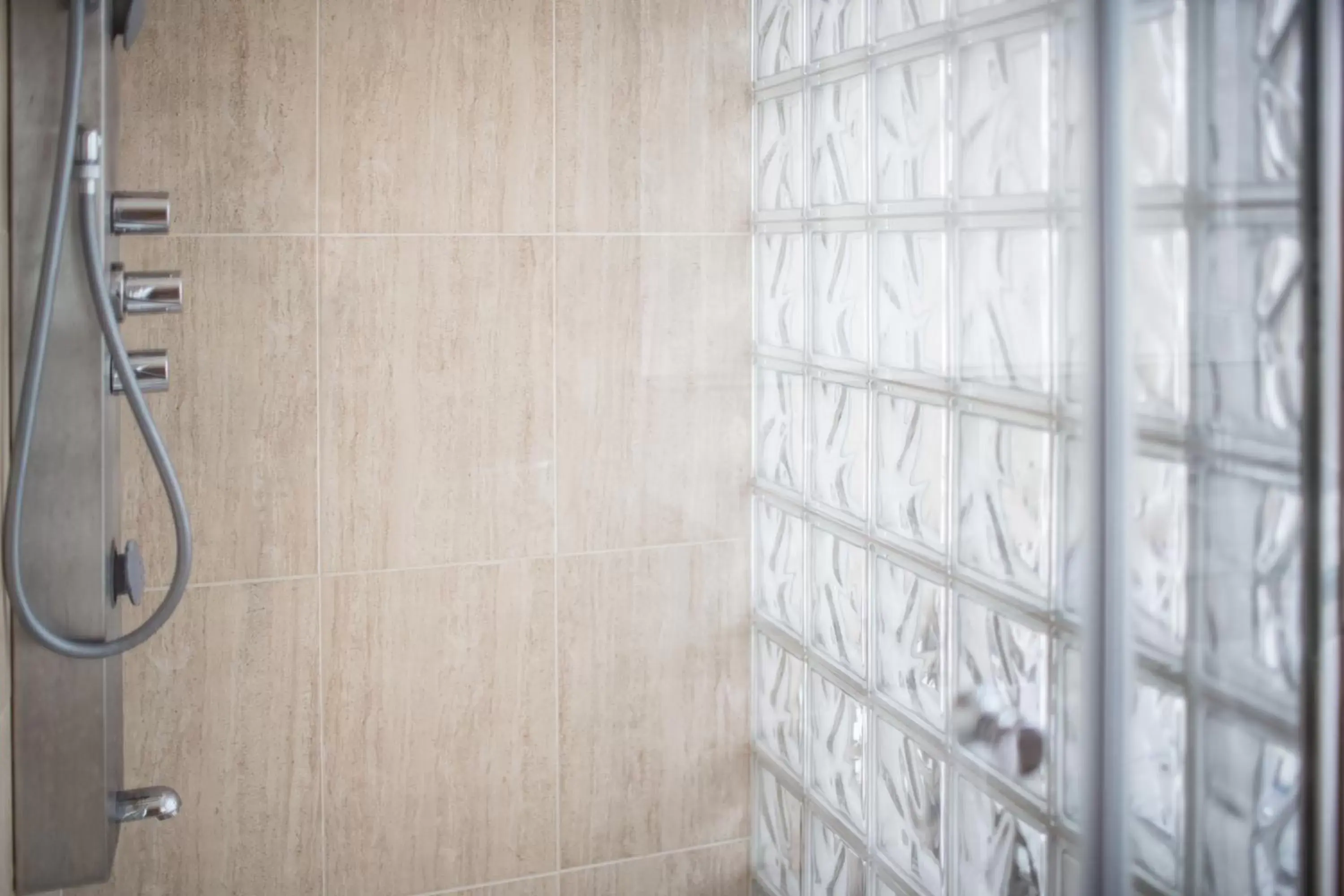 Bathroom in Puerta de Santillana