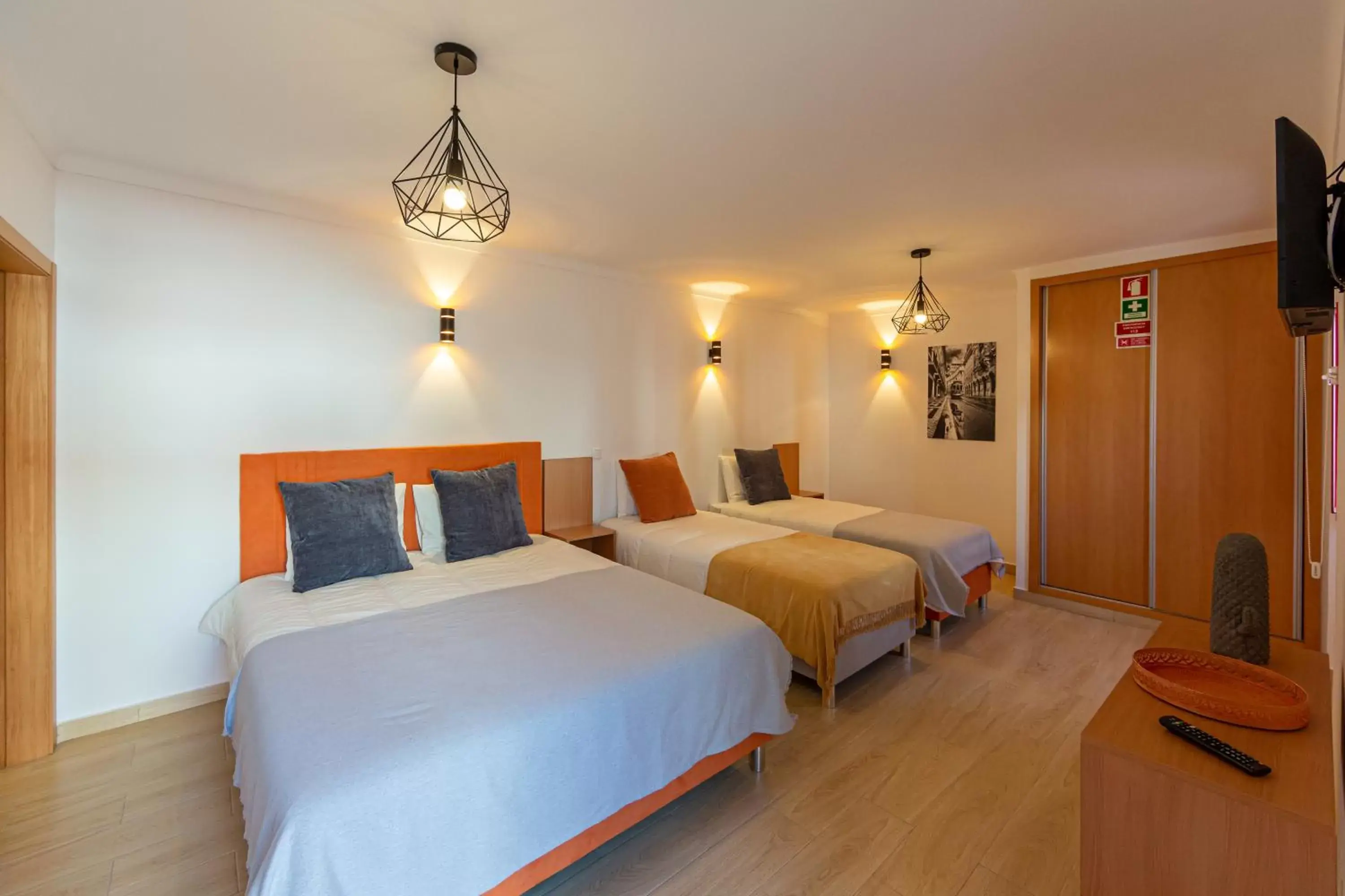 Superior Triple Room in Luxury Palm Suites Superior Triple Room in Luxury Palm Suites