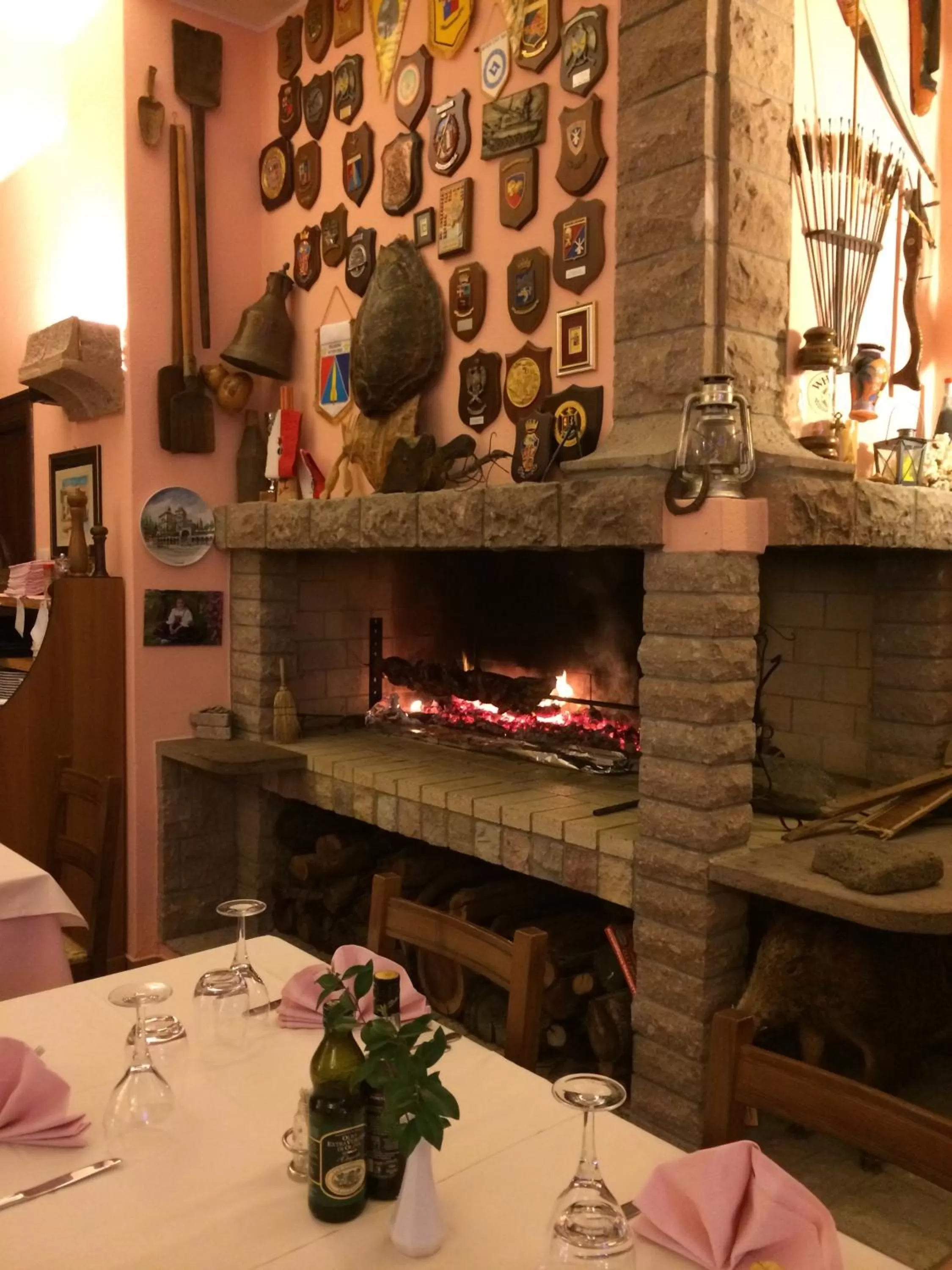 Restaurant/places to eat in Il Castello