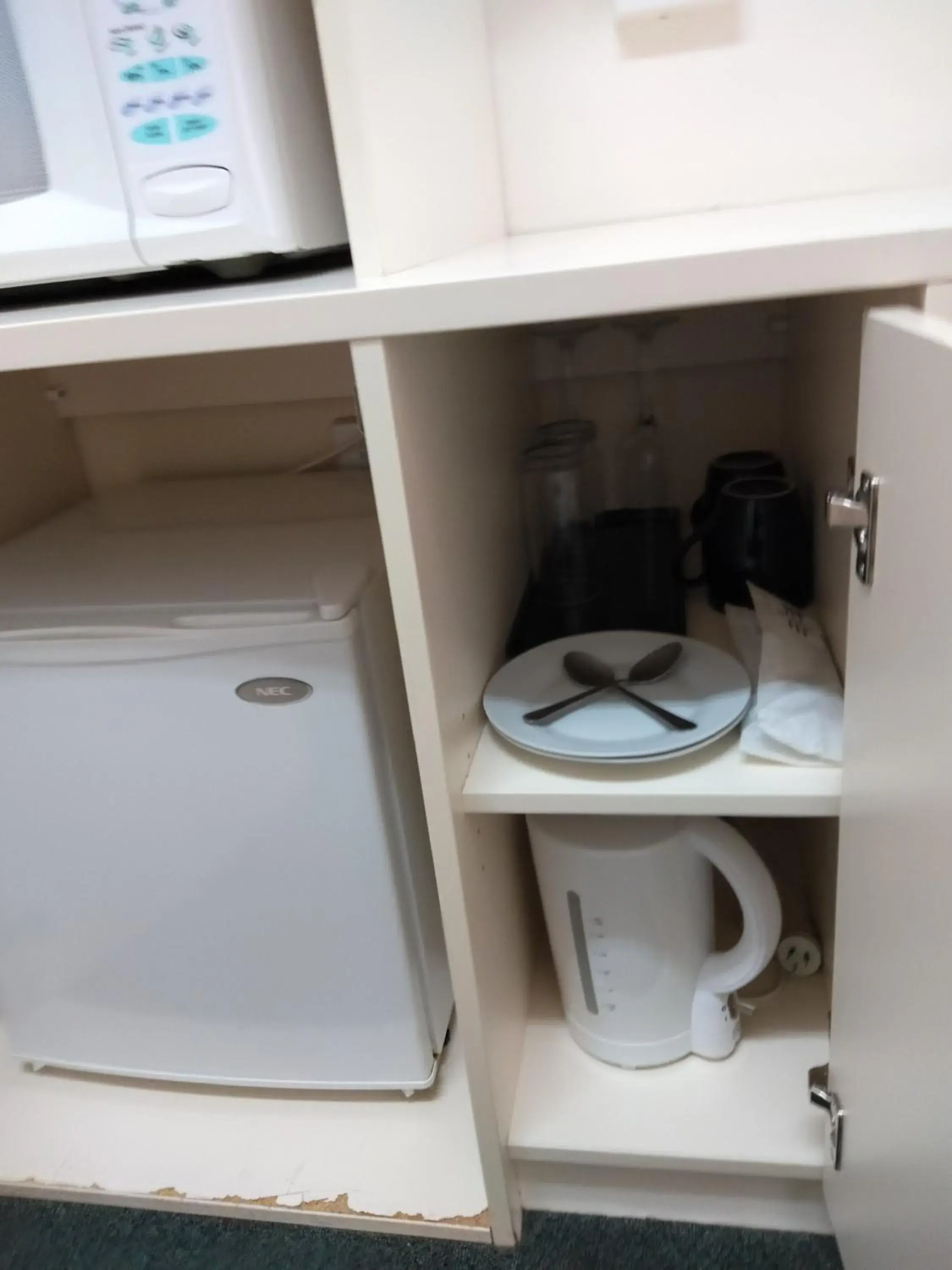 Coffee/tea facilities, Bathroom in Inverell Motel