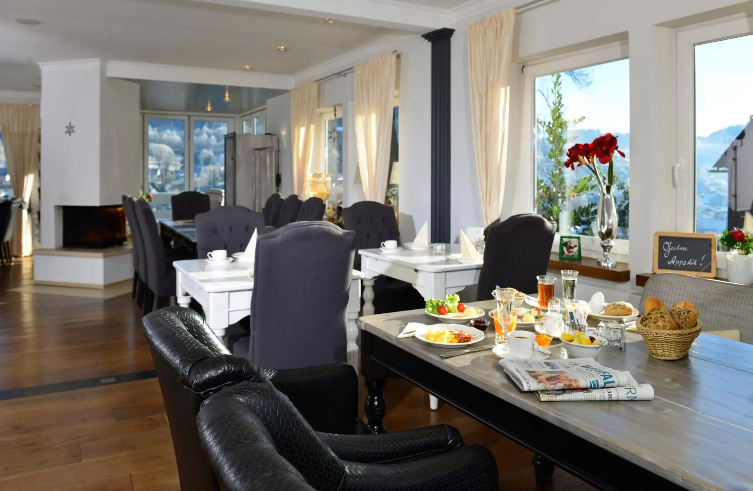 Continental breakfast, Restaurant/Places to Eat in Hotel Alte Schule
