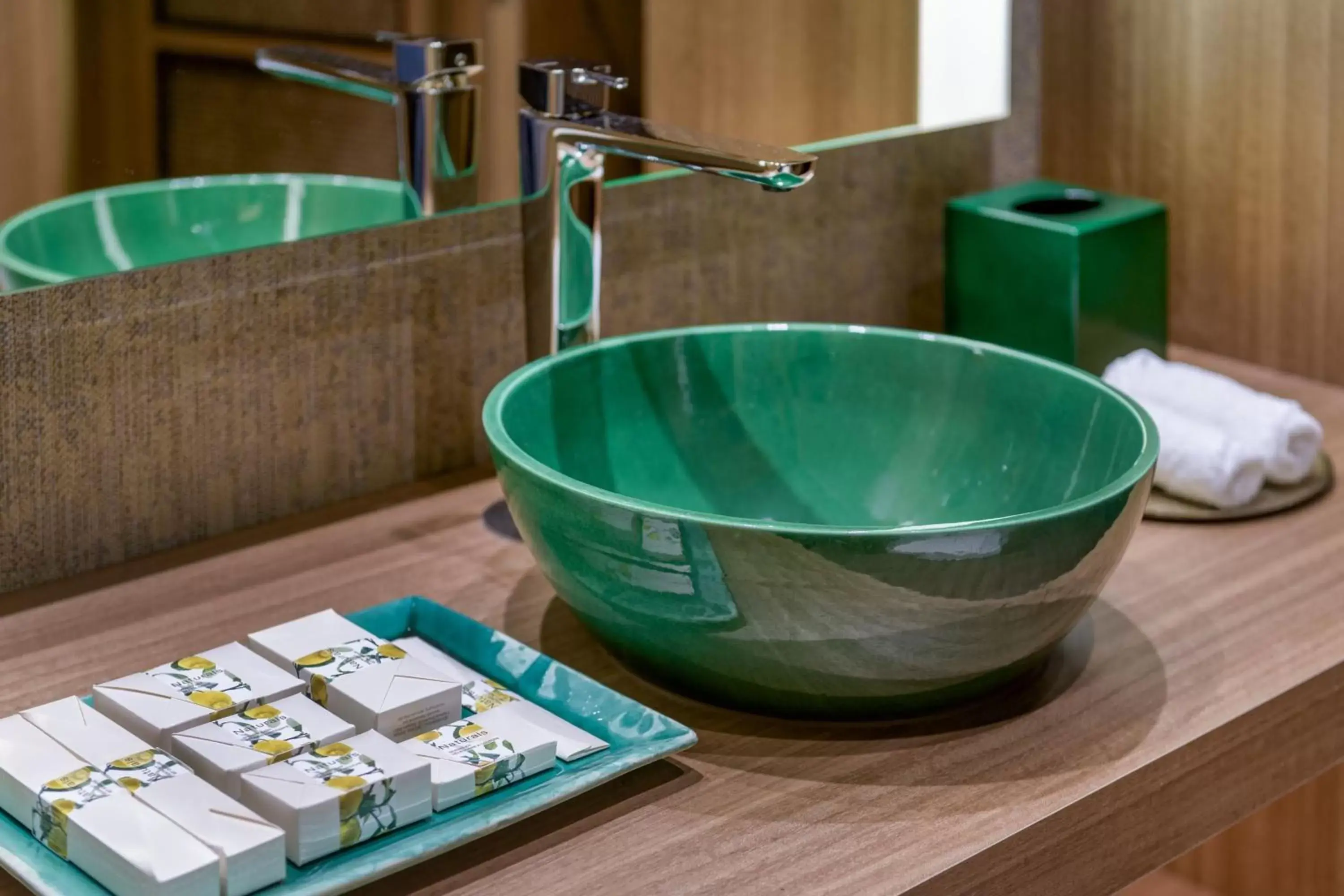 Bathroom in Querencia de Sevilla, Autograph Collection