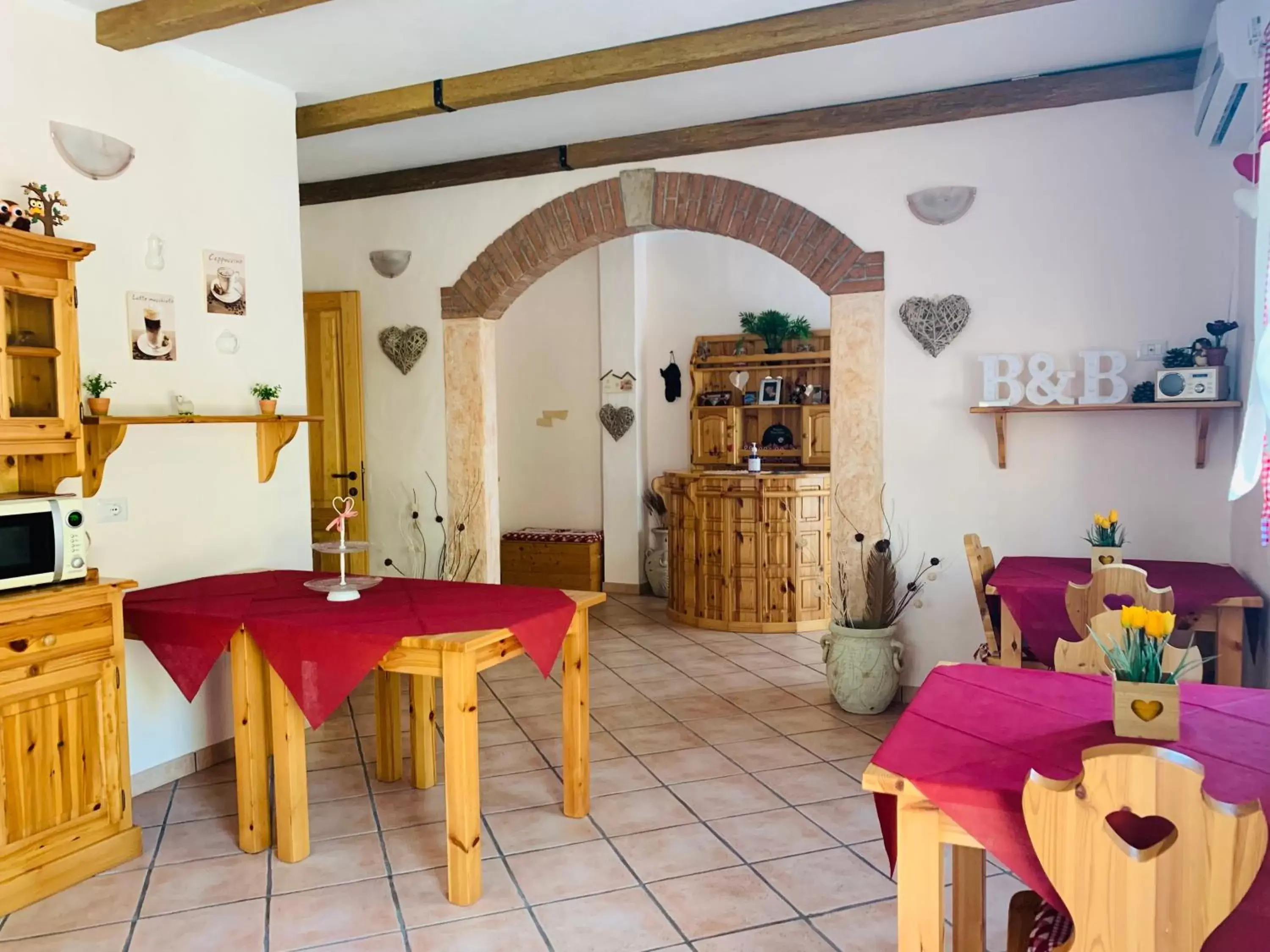 Dining Area in B&B La Baita Del Sud