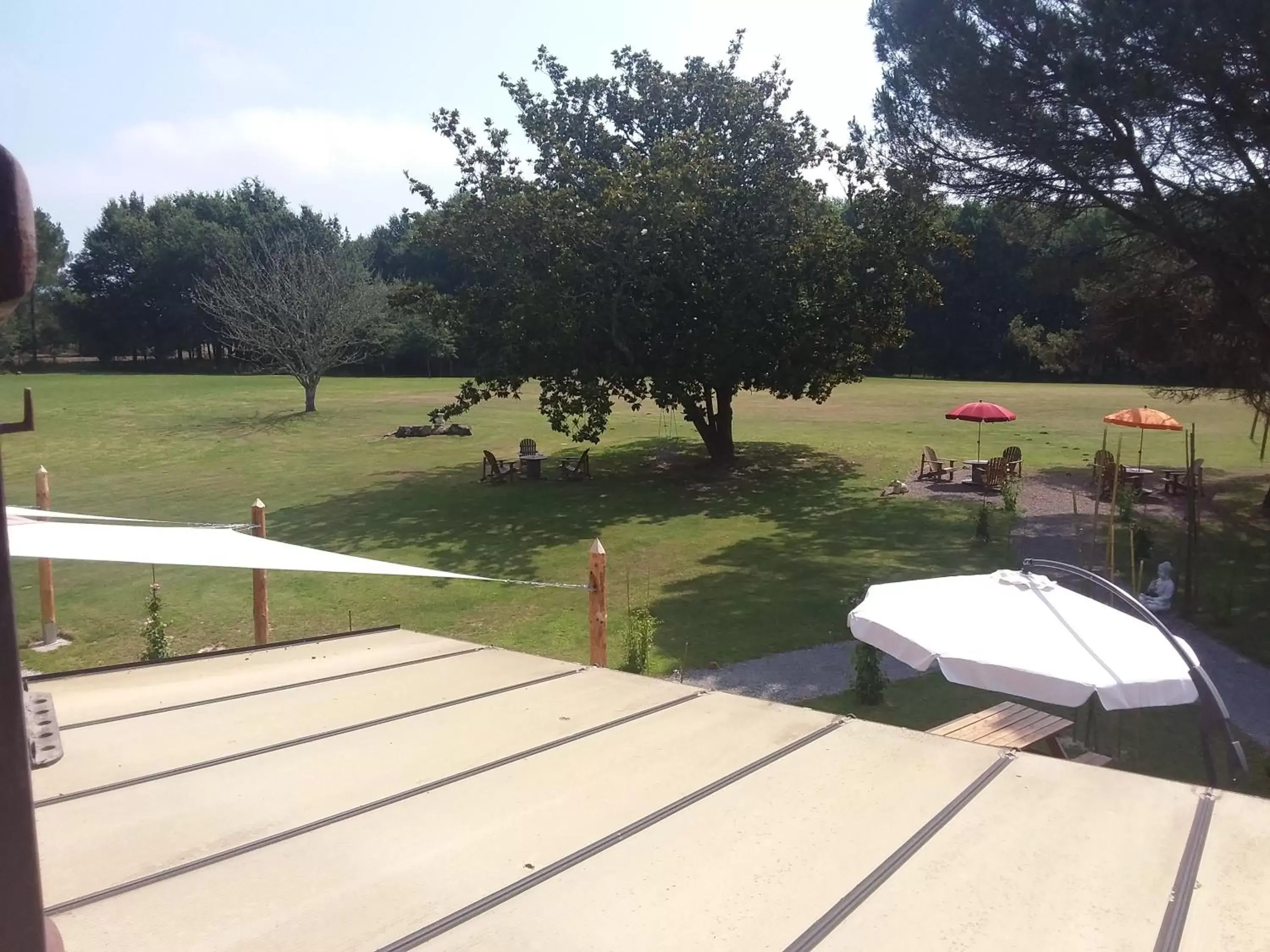 Garden view in maison d'hôtes labastide