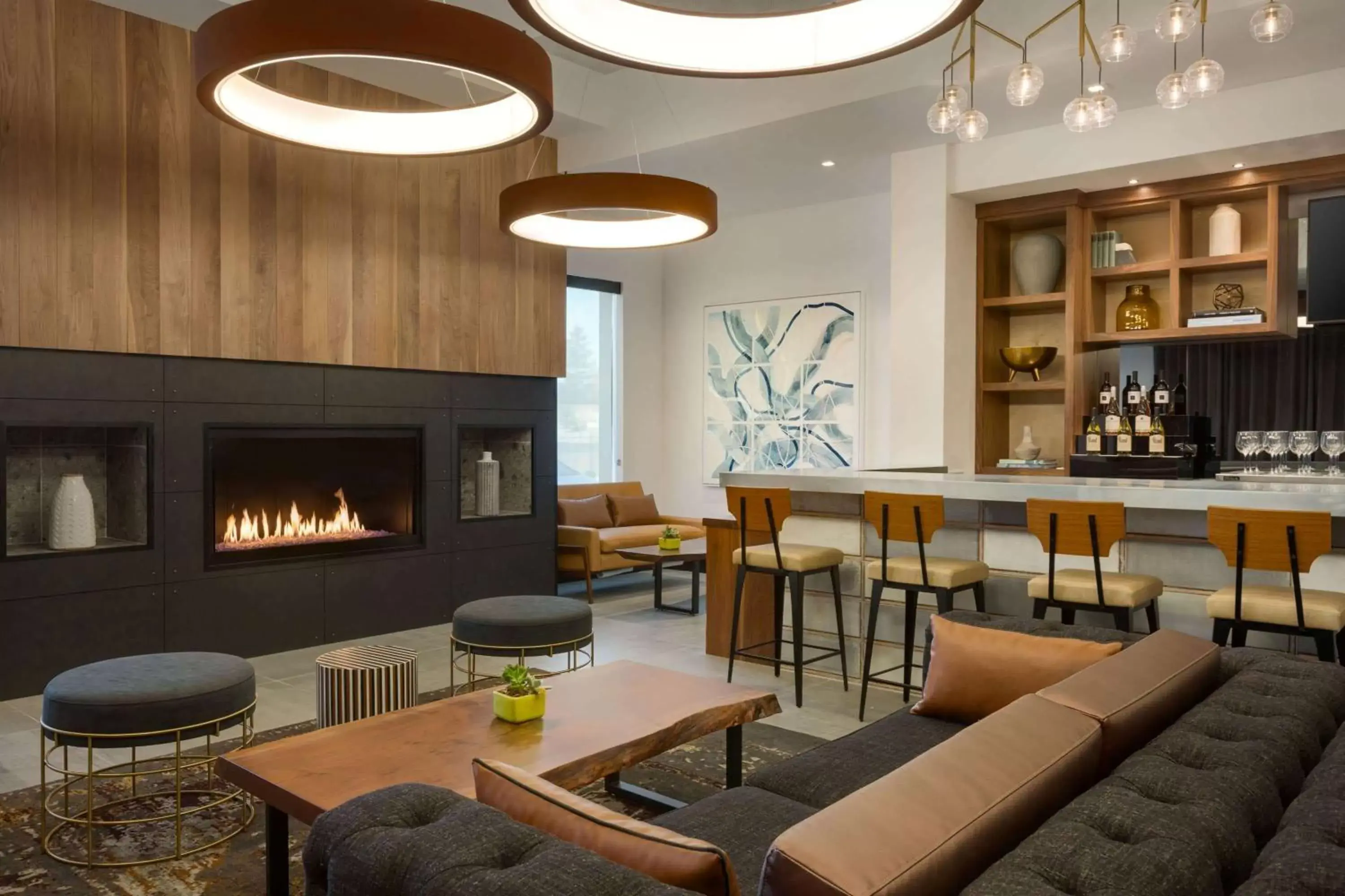 Lounge or bar, Lounge/Bar in La Quinta Inn & Suites by Wyndham Santa Rosa Sonoma