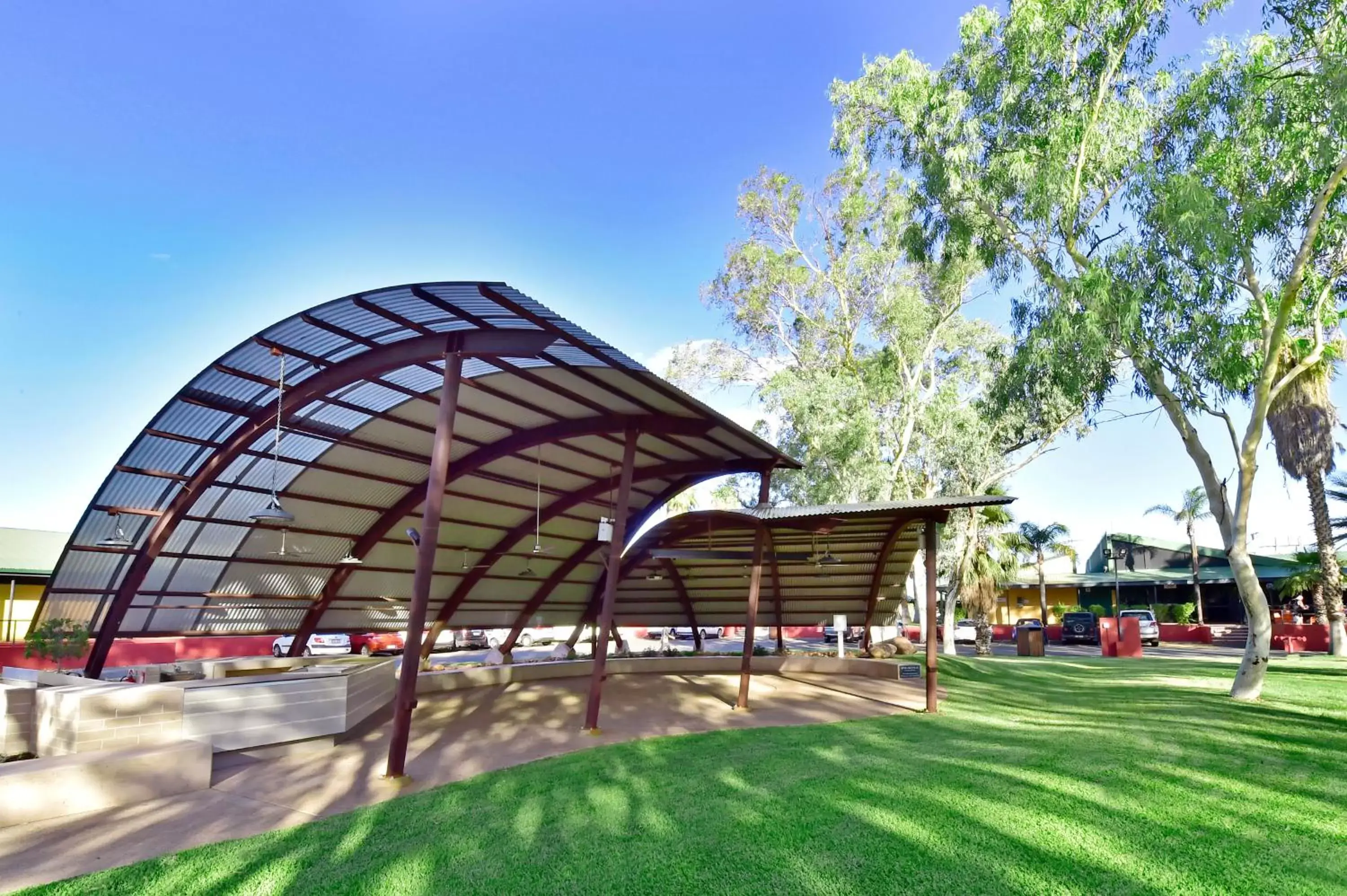 Property Building in Mercure Alice Springs Resort