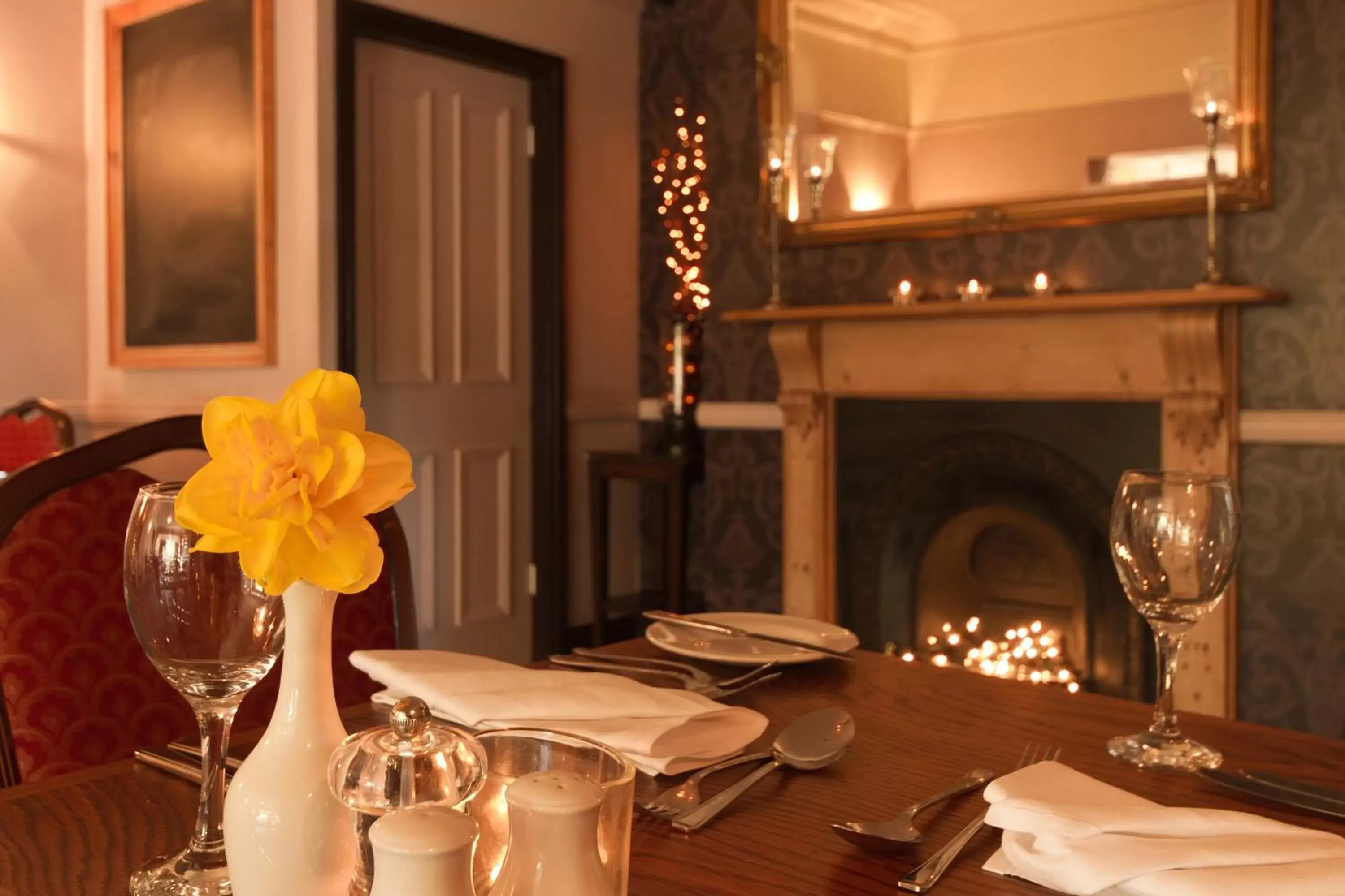 Restaurant/Places to Eat in Stuart House Hotel