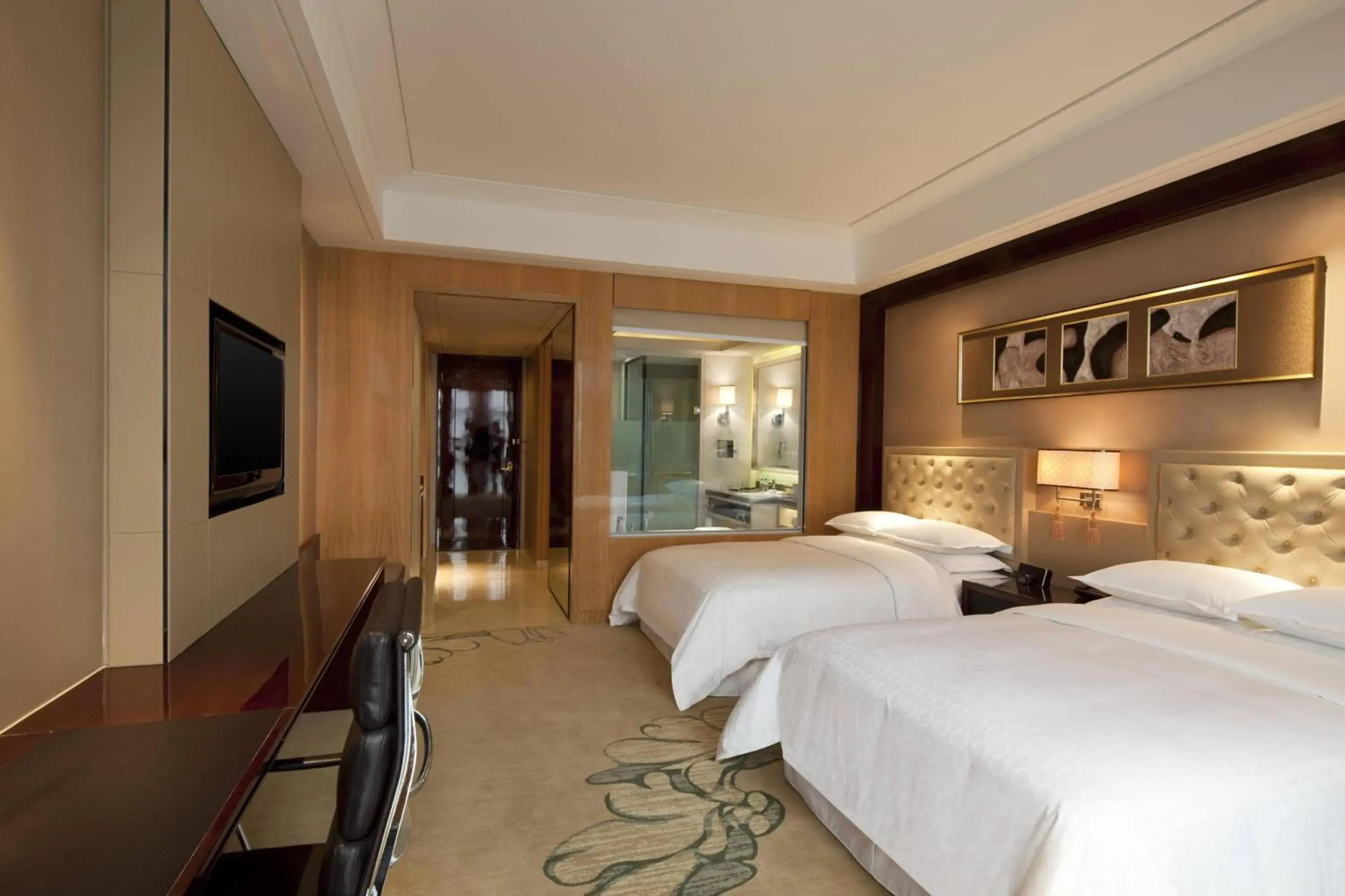 Photo of the whole room, Bed in Sheraton Changzhou Xinbei Hotel