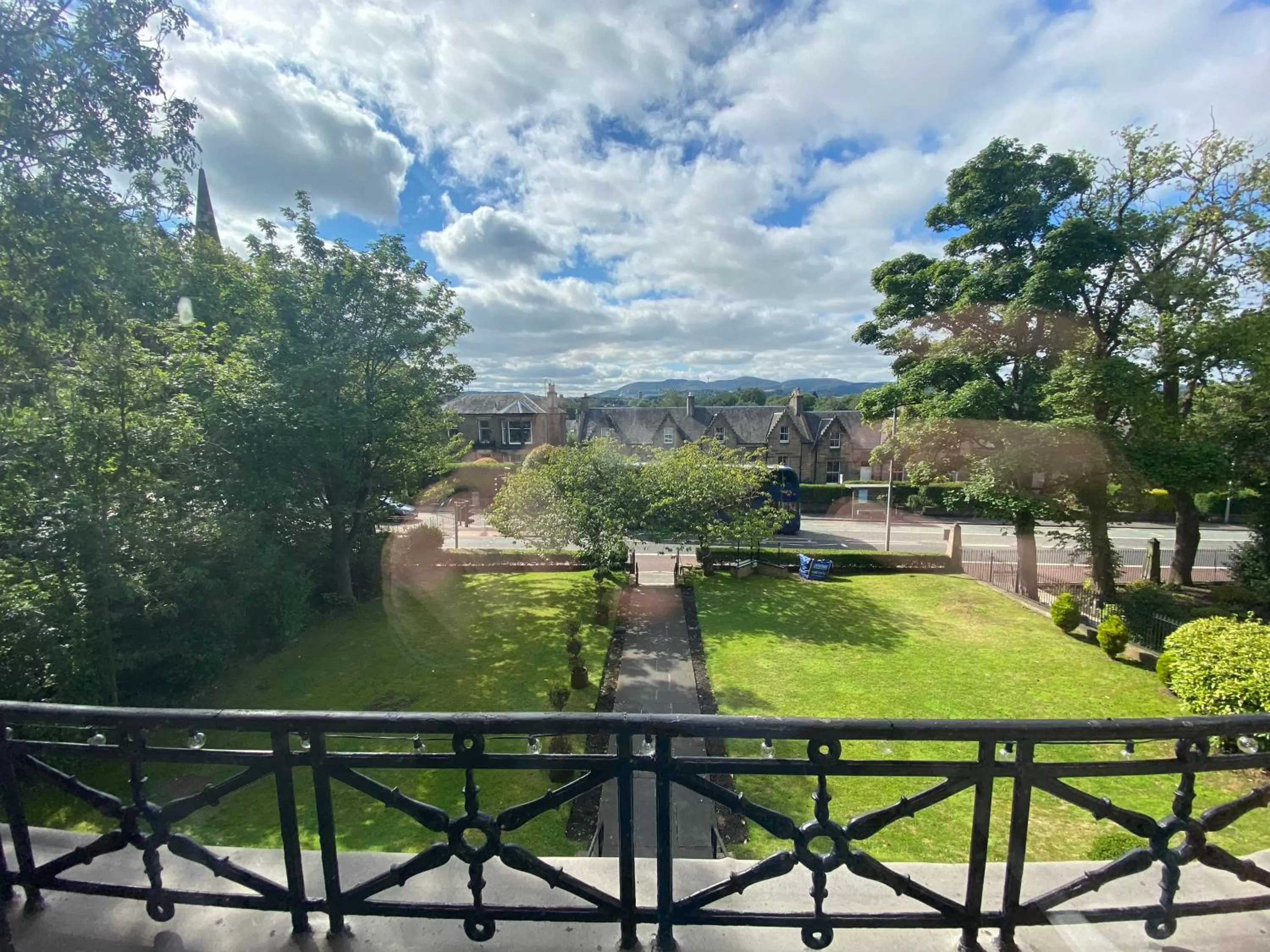 Mountain view in No6 West Coates